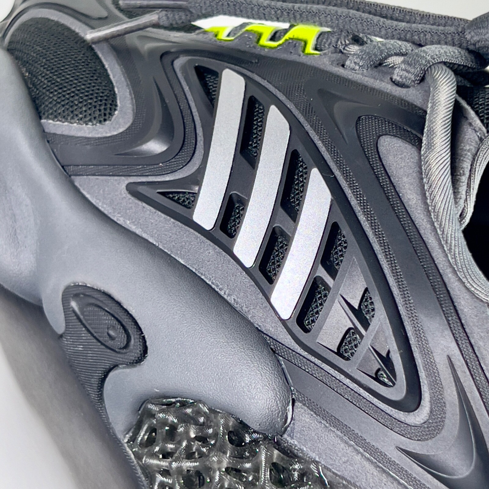 Size 6M / 7.5W – adidas 4D Krazed Black Solar Yellow GX9595