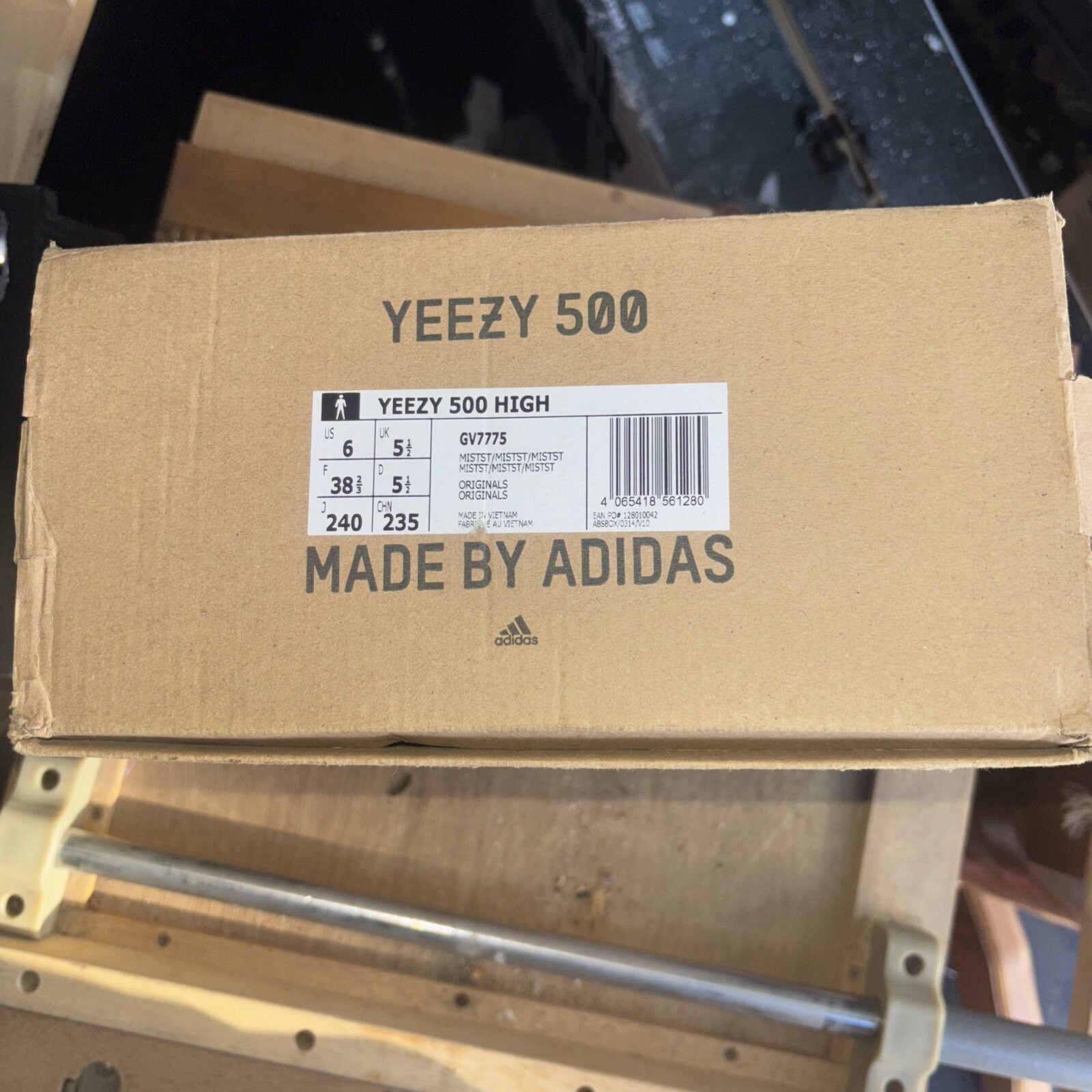 Size 6 – adidas Yeezy 500 High Mist Stone