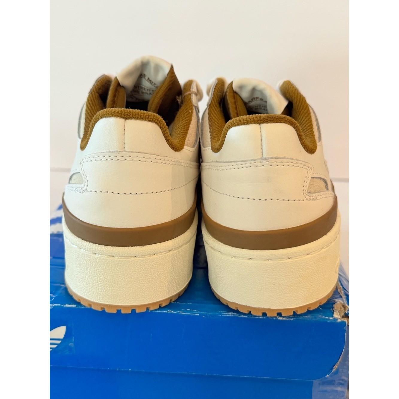 Adidas Forum Bold Stripes Women’s Shoes in the Cloud White/Bronze Strata- sz 5