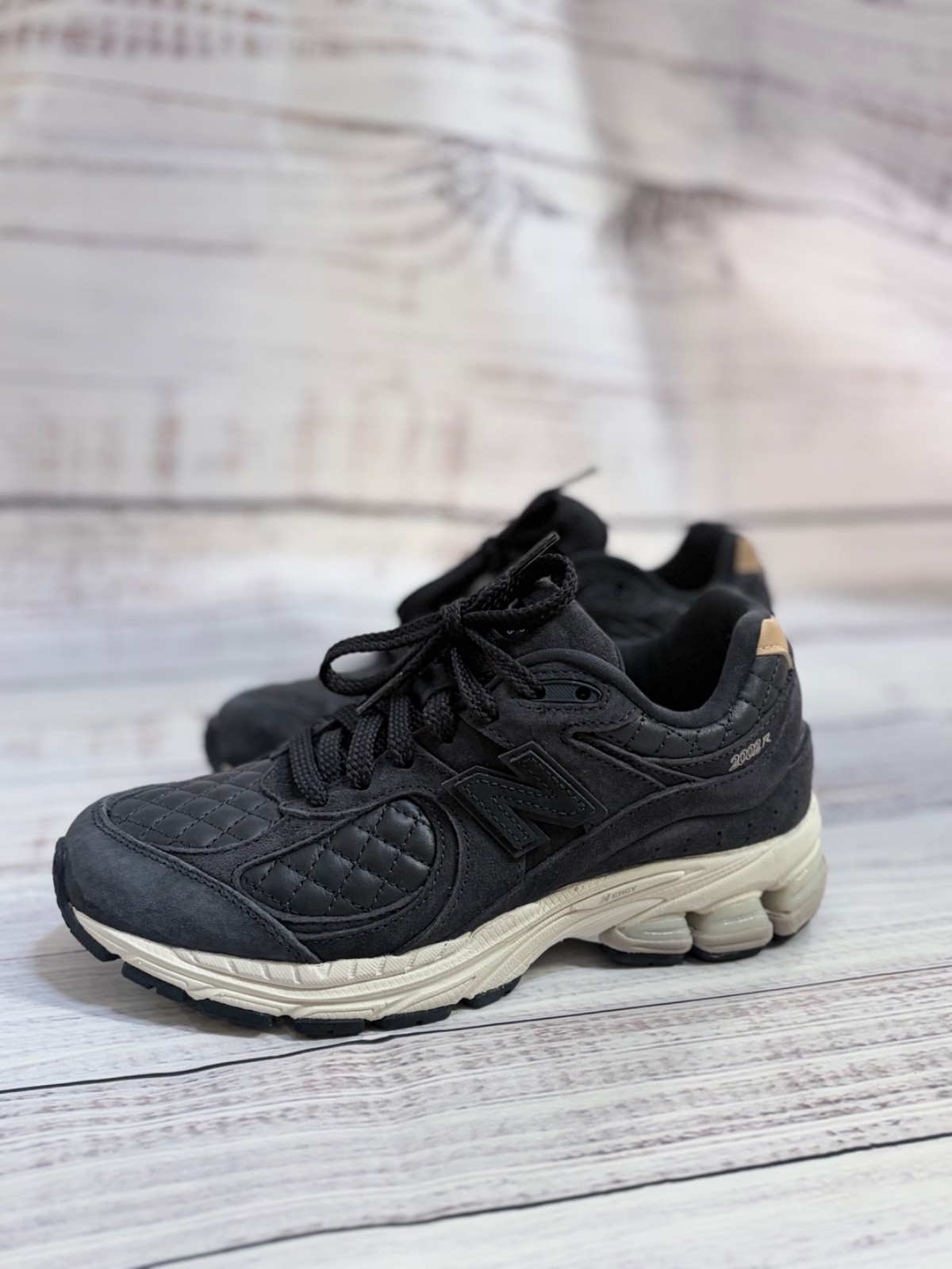New Balance 2002R Quilted Black M2002RPG Unisex – Mens US 4 – Womens US 5.5