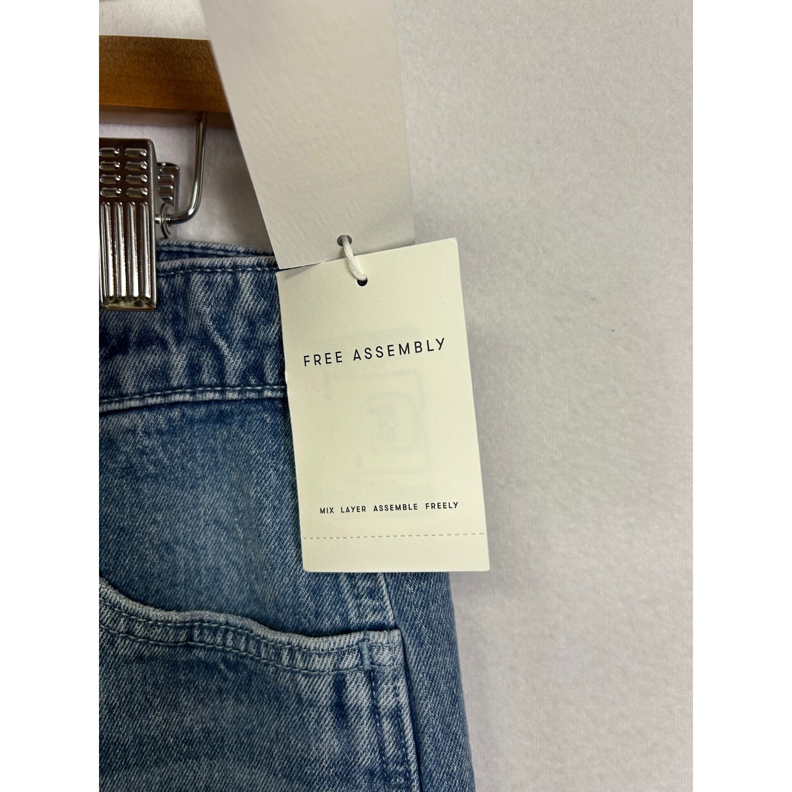 Utility Workwear Free Assembly Womens 12 Blue Carpenter Barrel Jeans Raw Hem