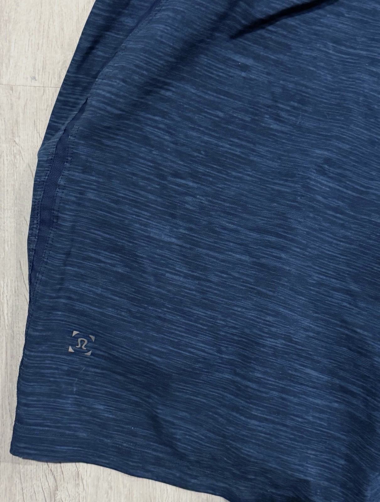 Lululemon Surge Men’s Small Lined 6” Inseam Stretch Gym Shorts Solid Blue