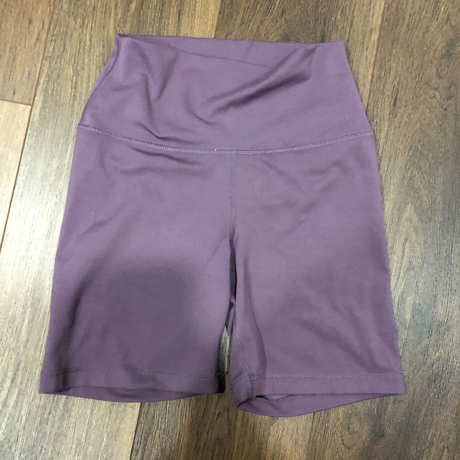 Yogalicious – Lux Everyday Biker Short Yoga Pilates 6.5″ inseam Stretch Sz M LOT