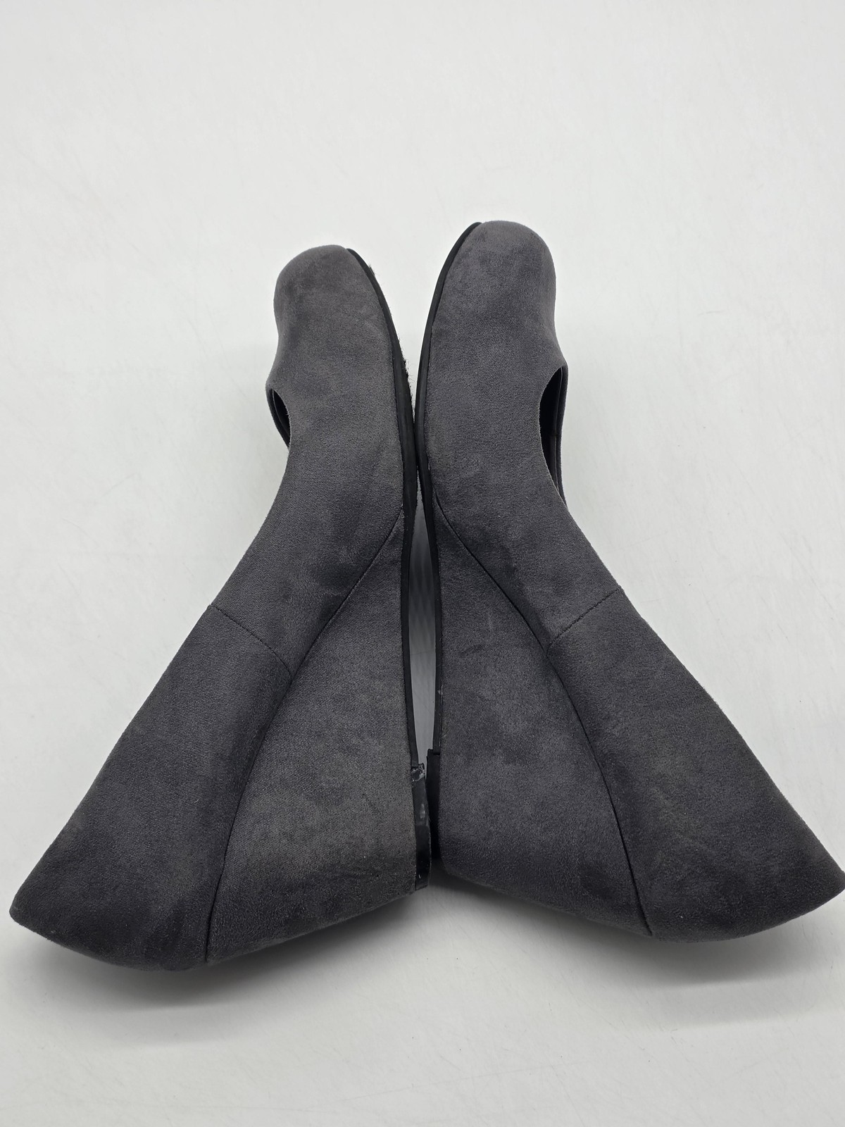 CL By Laundry Shoes Womens Size 9 Gray Nima Suede Wedge Round Toe Pump Heels