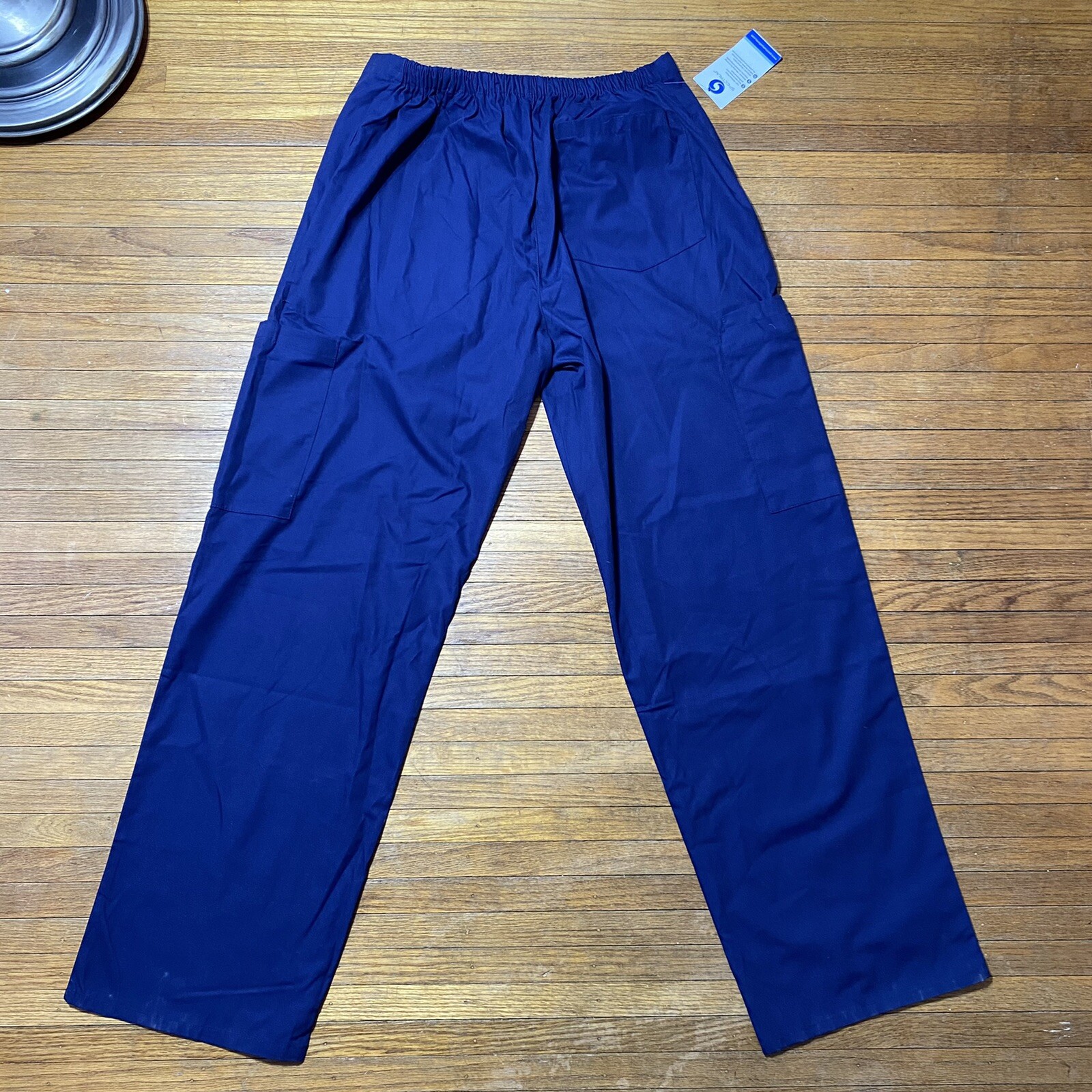 Spectrum Scrub Bottoms Size Large NEW WITH TAGS – Cargo Pocket Elastic Waist