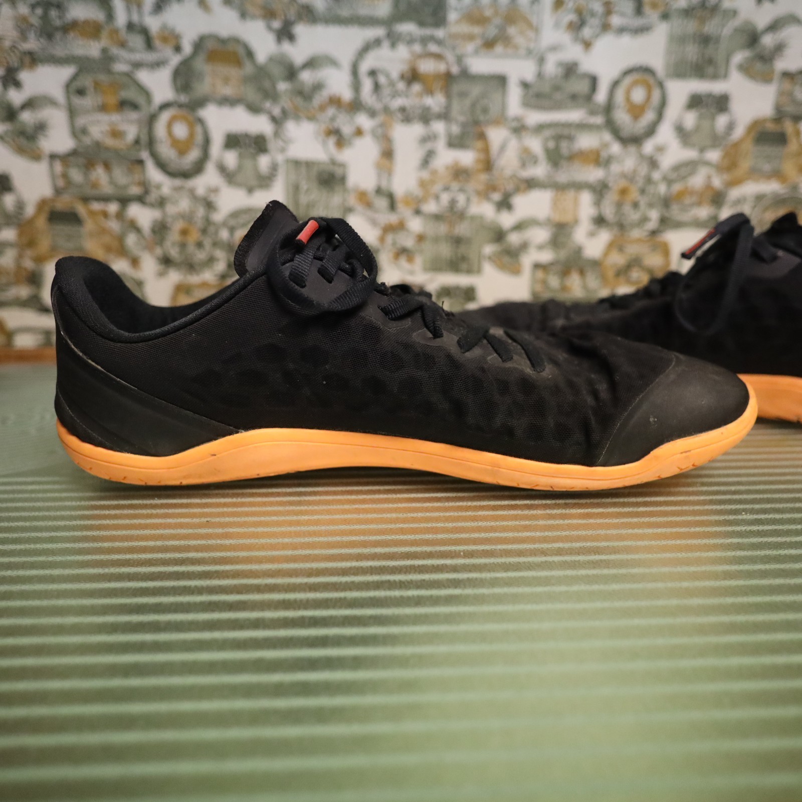 Vivobarefoot Stealth III Otillo Men’s Running Shoes Black Orange Size 44 (US 11)