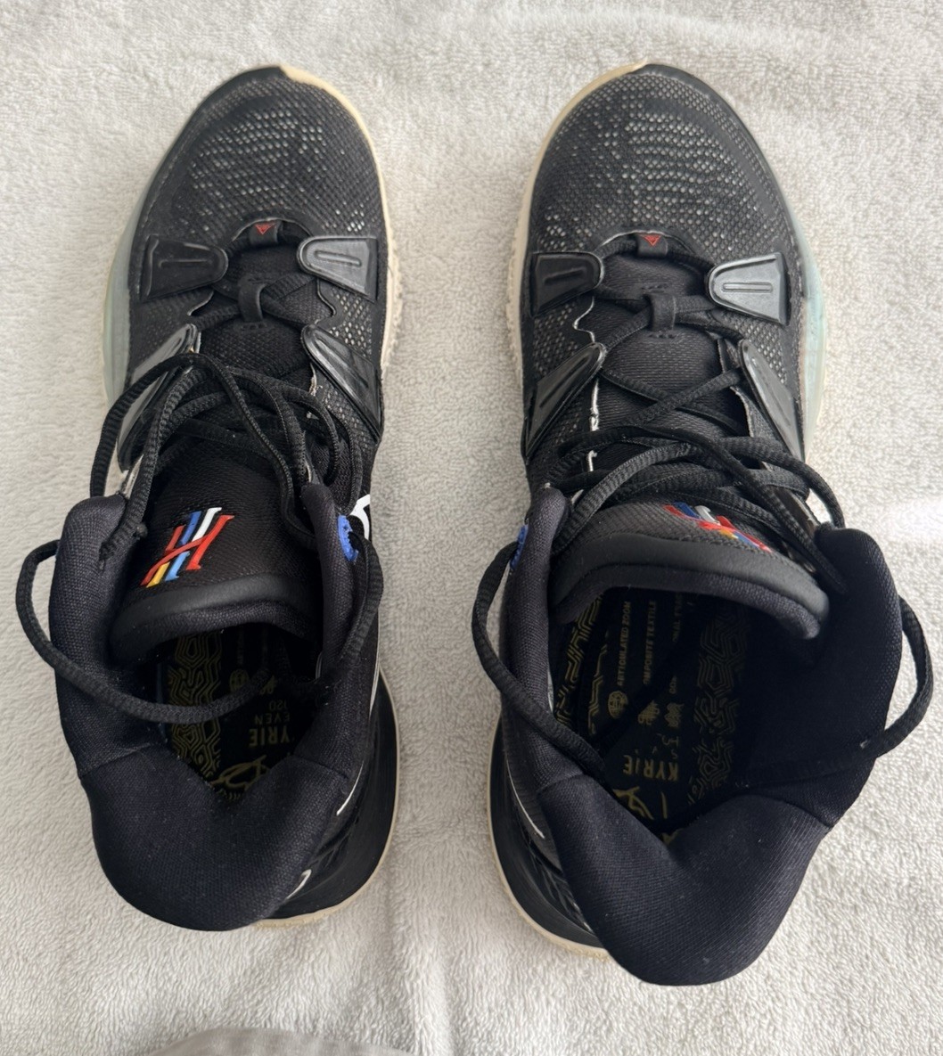 USED Nike Kyrie 7 Black White Brooklyn CQ9326-002 Men’s Size 12 Basketball
