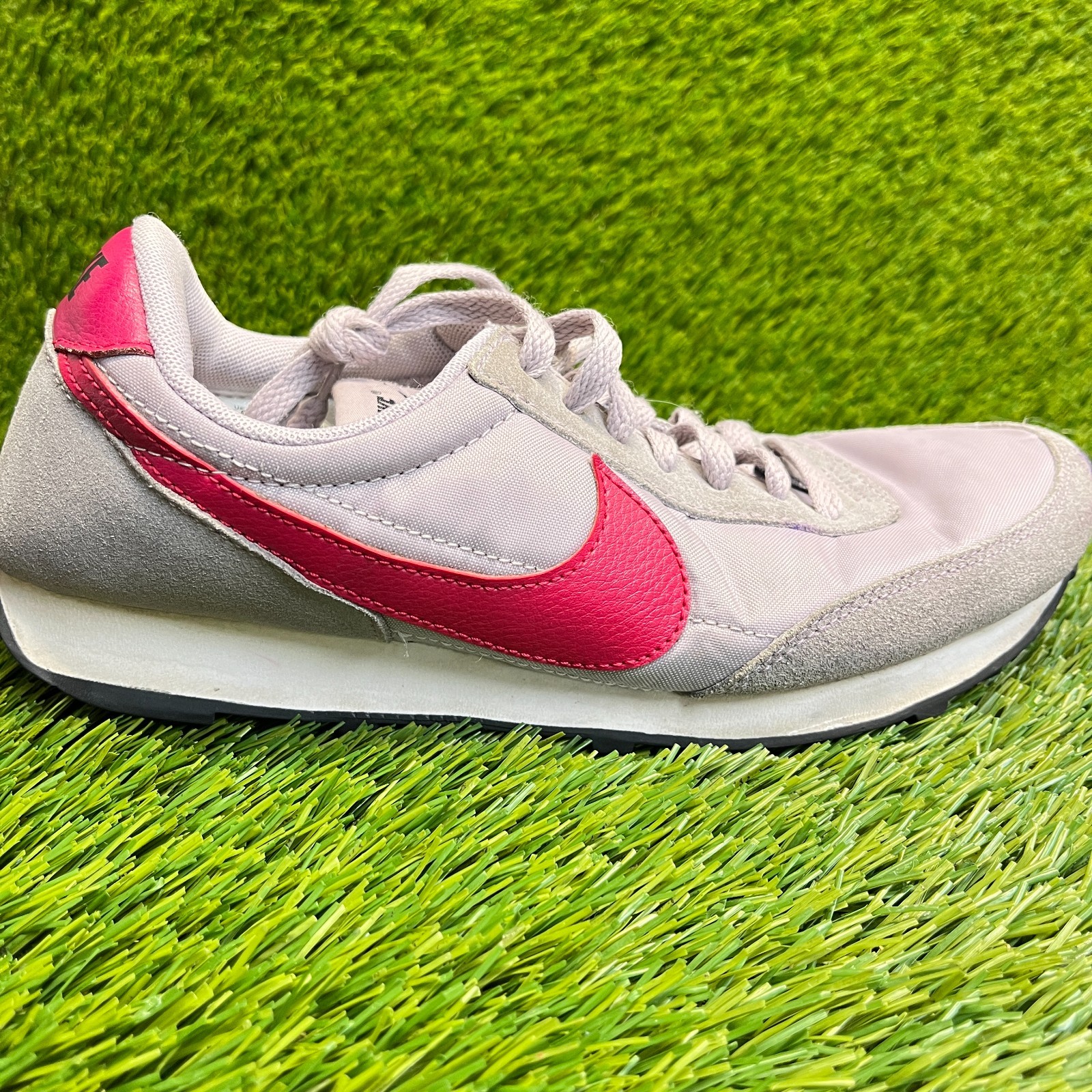 Nike Daybreak Women Size 8.5 Purple Pink Athletic Running Walking Shoes Sneakers