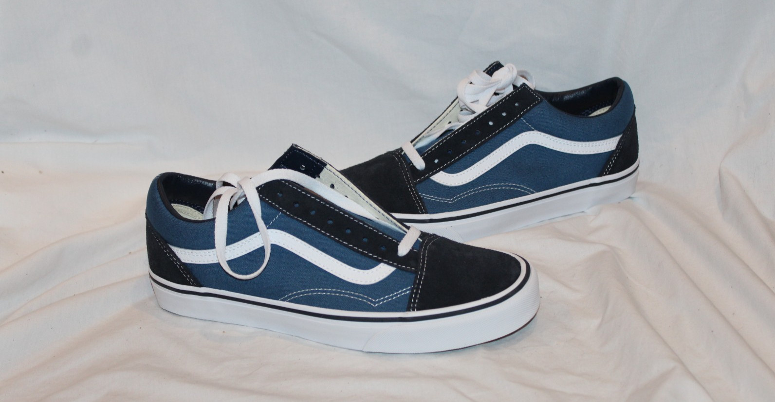 NEW Vans Men 8 Women 9.5 Old Skool Original Slip On Sneakers Navy Blue White