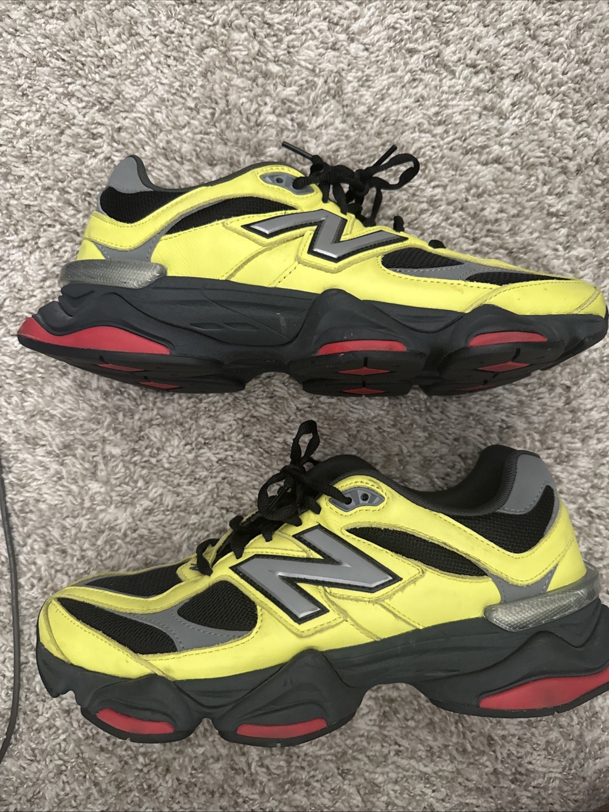 New Balance 9060 Men’s Running Shoes Size 11, Tea Tree Green