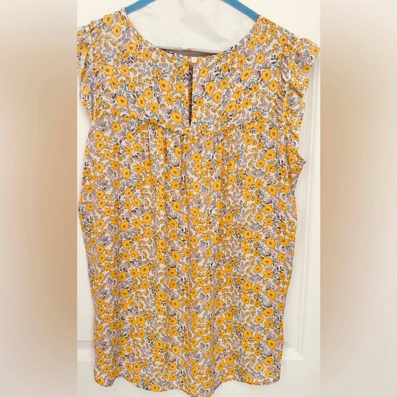LOFT Outlet Yellow Floral Flutter Sleeve Blouse Size Small Cottagecore Boho Top