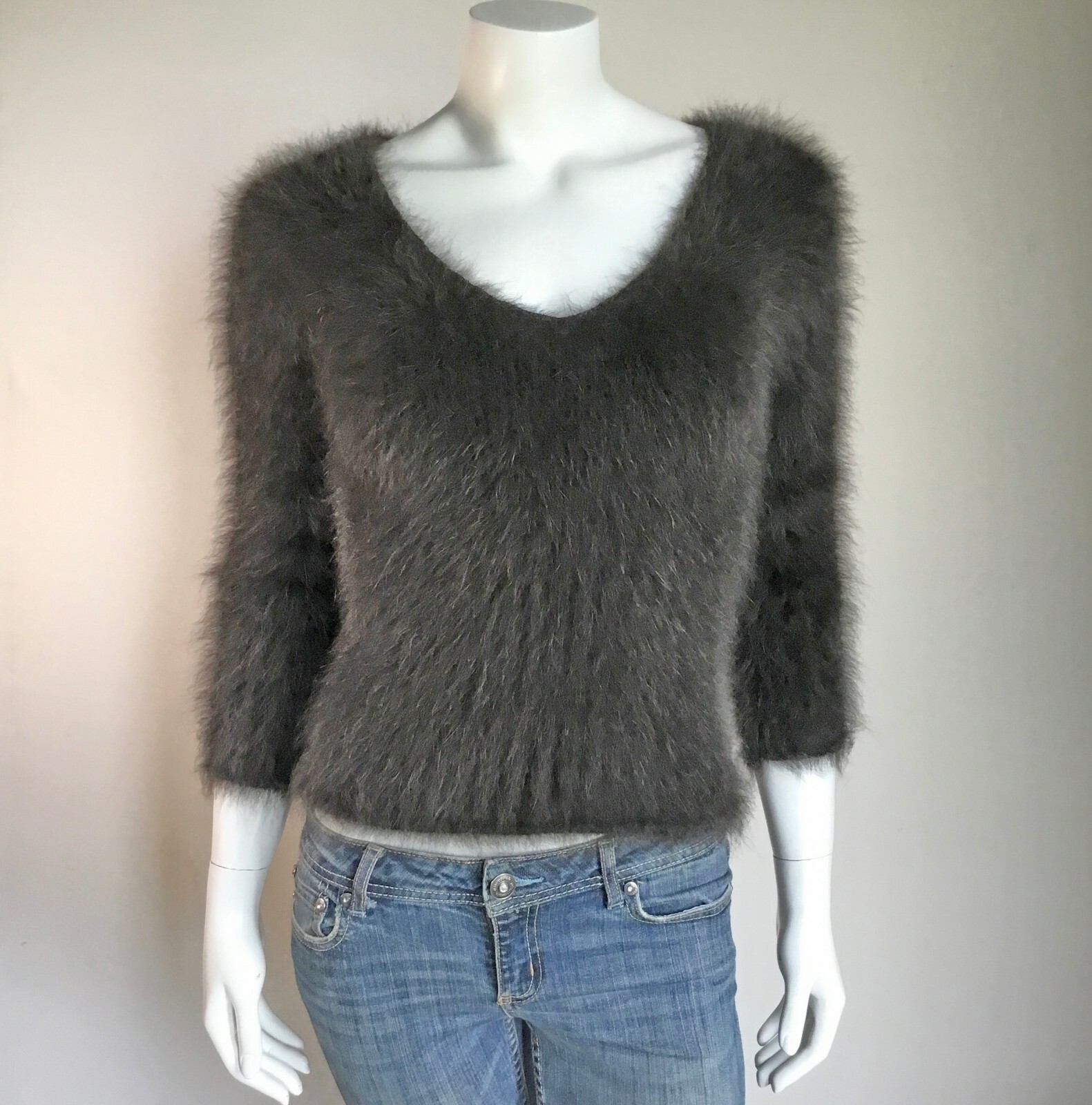 80% Angora Fuzzy Vintage EXPRESS Brown V Neck Pullover Sweater 32 in bust