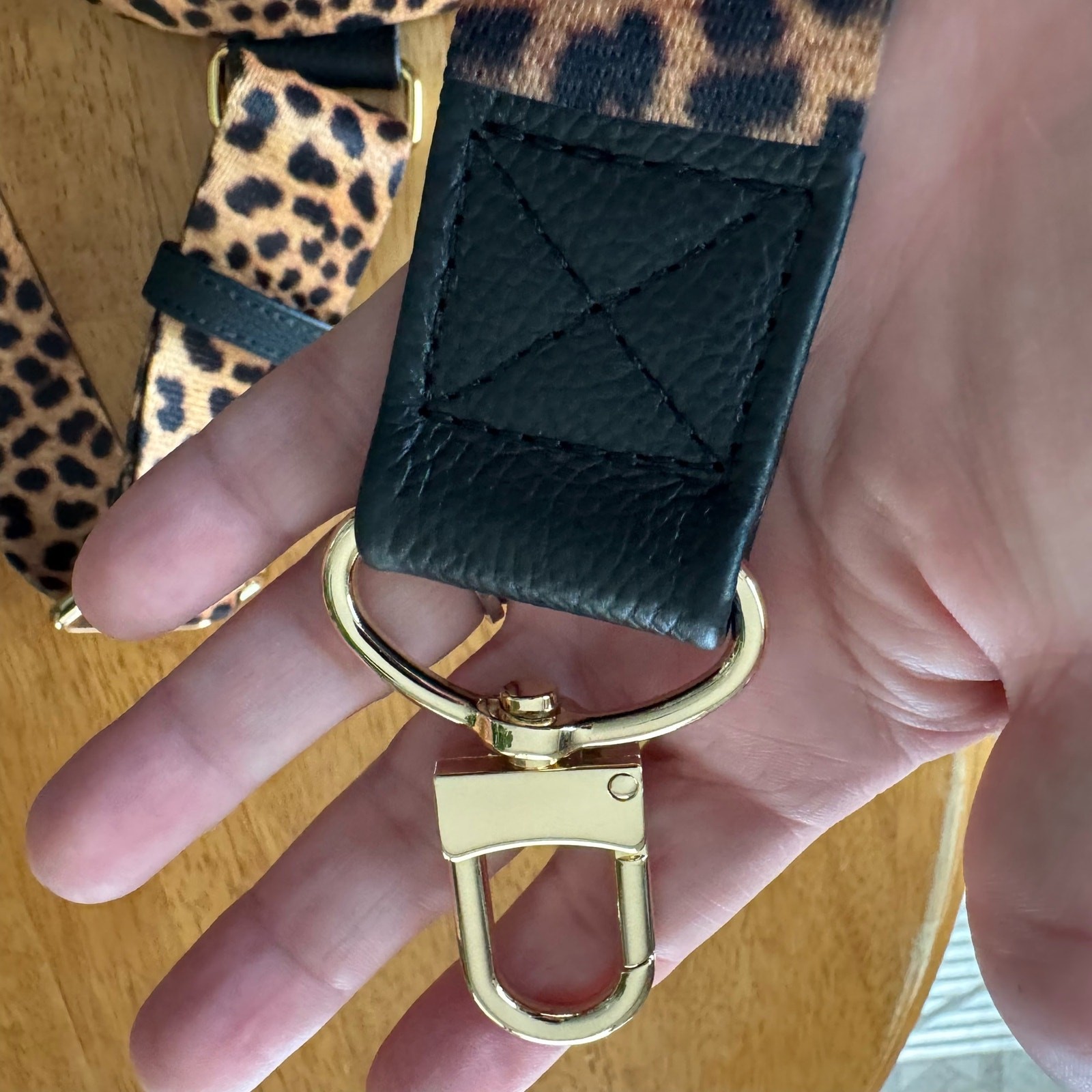 New Mautto Cheetah Leopard Print Handbag Strap 1.5″ Wide 48″ Long Gold Tone
