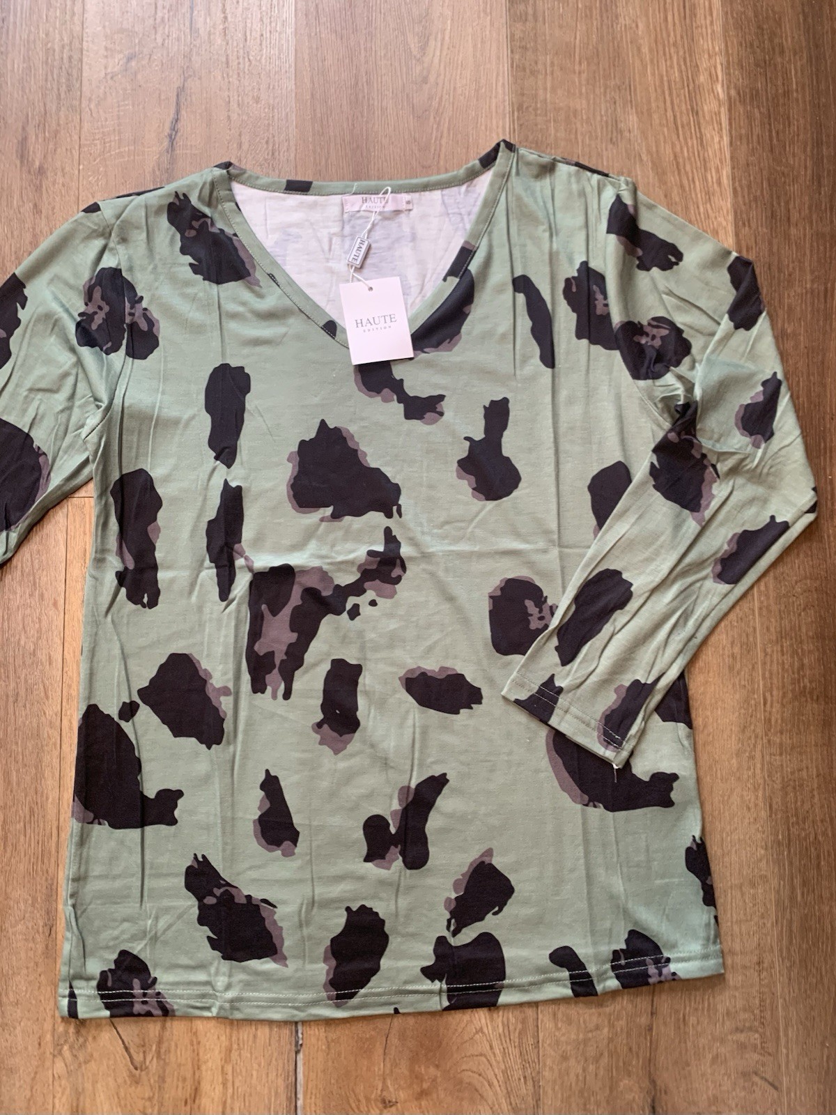 Haute Edition Women Shirt Size S Leopard Print Long Sleeve