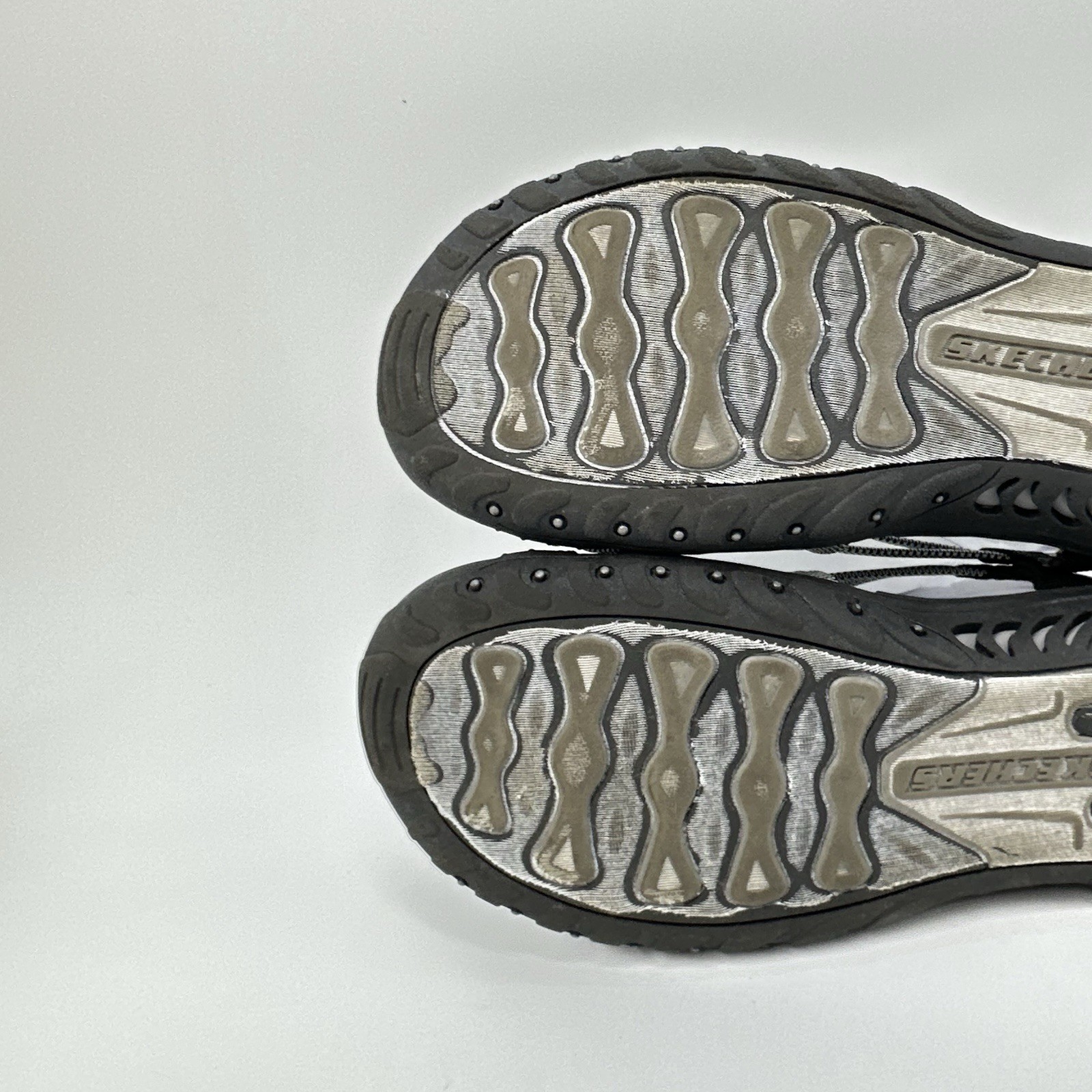 Skechers Reggae Irie Mon Black White Women’s Sandals Size 8