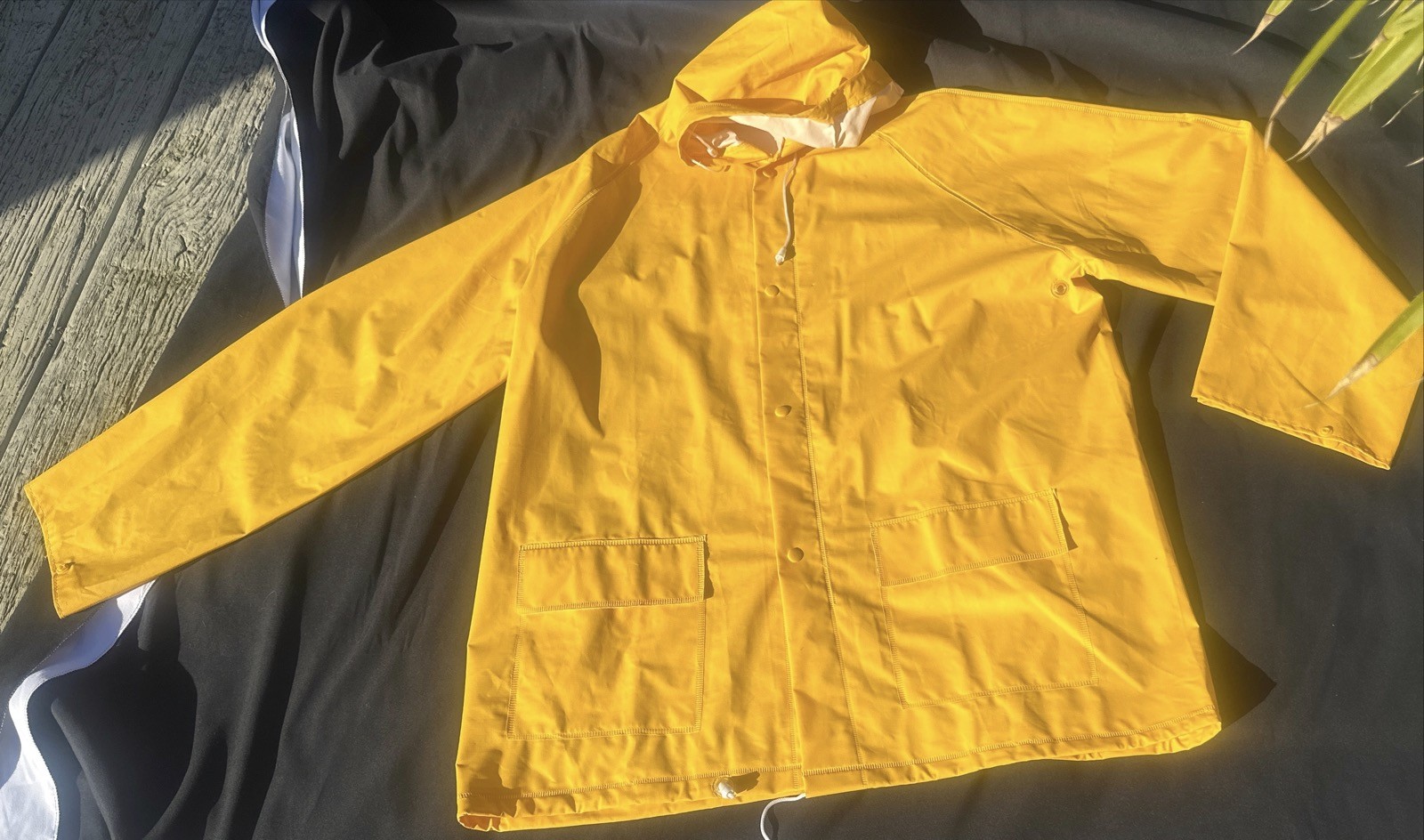 Unisex Yellow PVC Polyester Hooded Jacket Sowester Sea Jacket Labelled XL