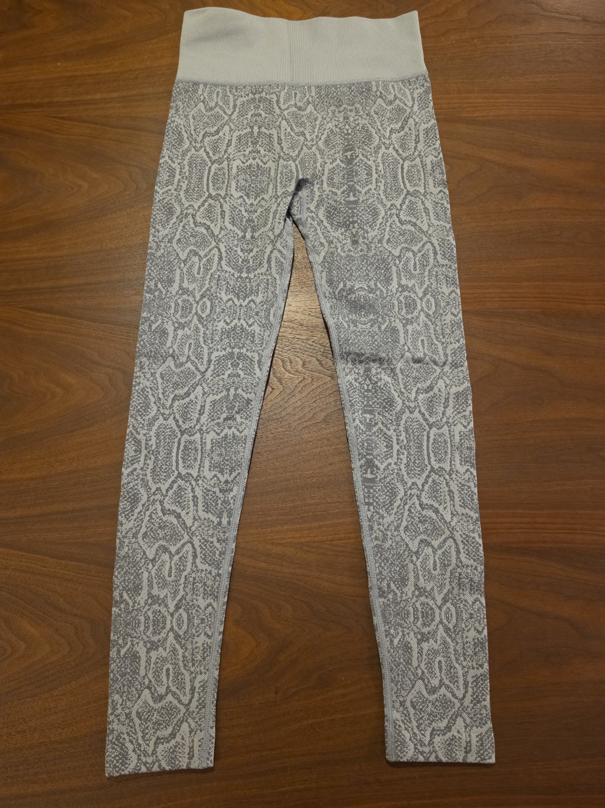 Forever 21 Leggings Women S Gray Snakeskin Print High Rise Athleisure Stretch