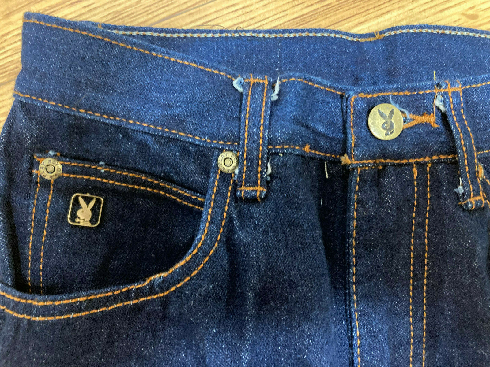 women’s Playboy bunny jeans size 28, waist 26.5in inseam 34in Excellent!!!