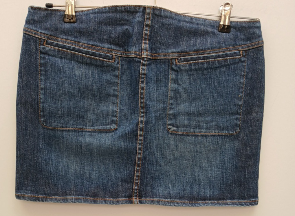French Connection FCUK Denim Mini Skirt UK 14 Metal Logo Tag Zip and Hook Close.