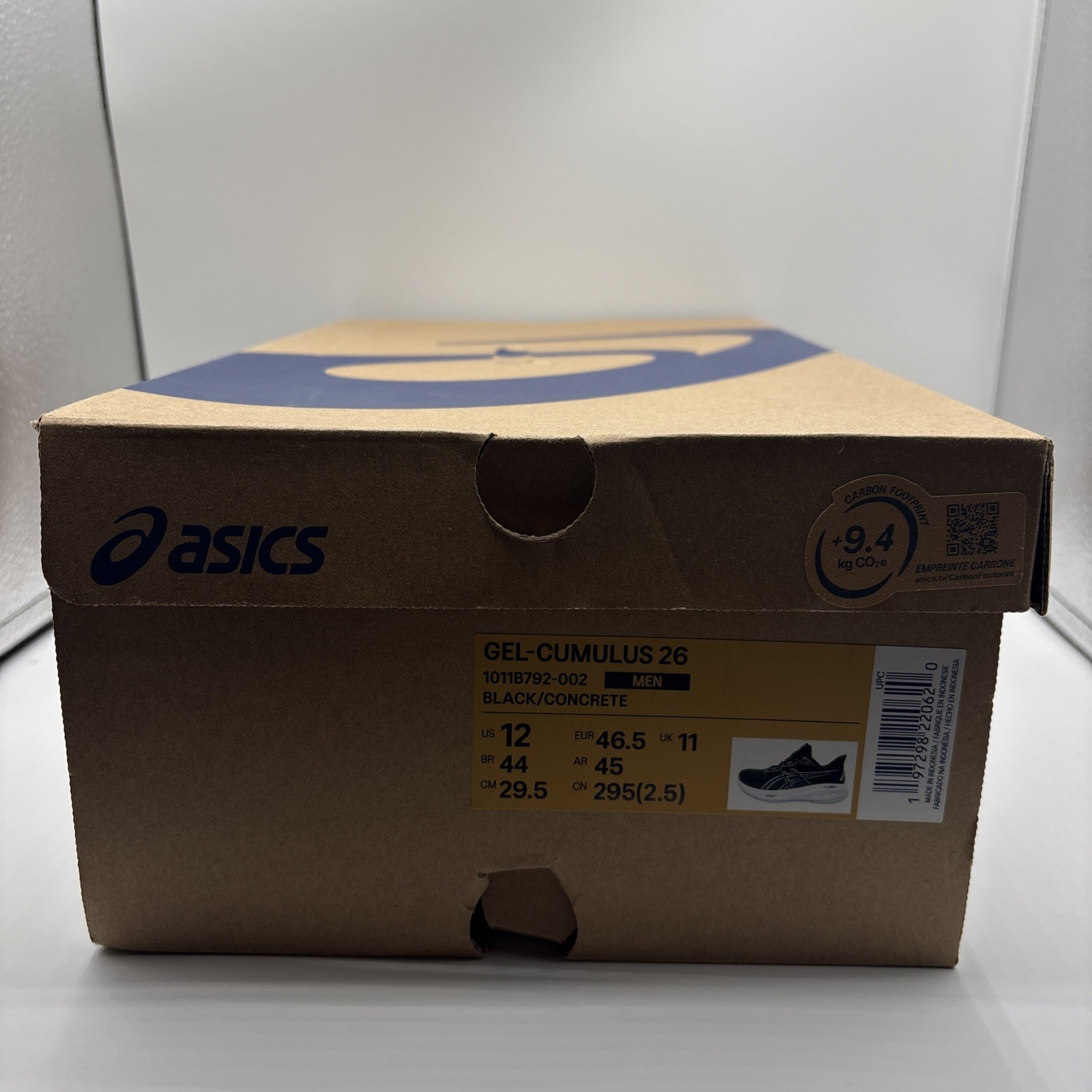 Men’s Asics Gel-Cumulus 26, Black/Concrete, Size 12 US Running Shoe