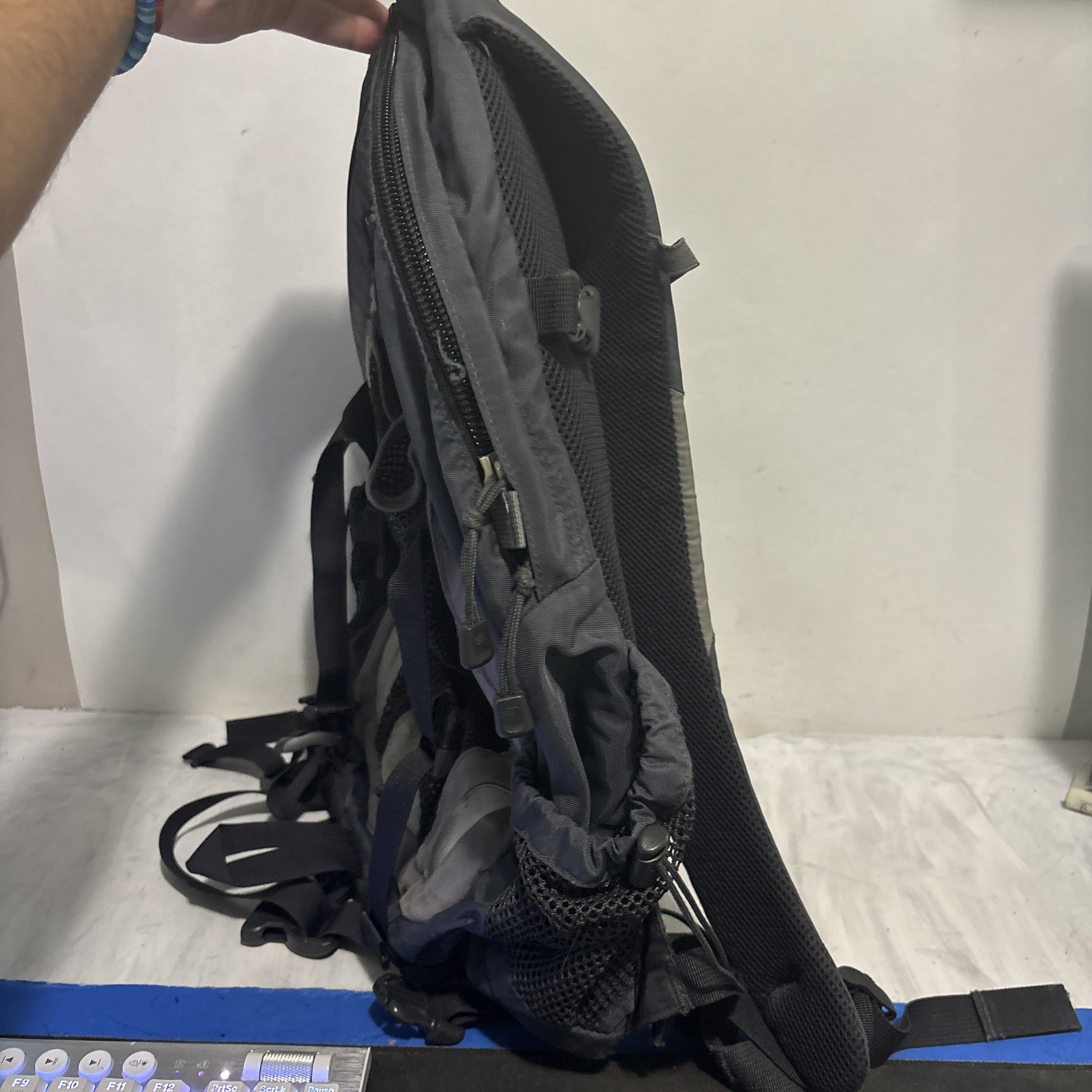 The North Face Backpack Black/Gray Pockets RECON Zip 17”