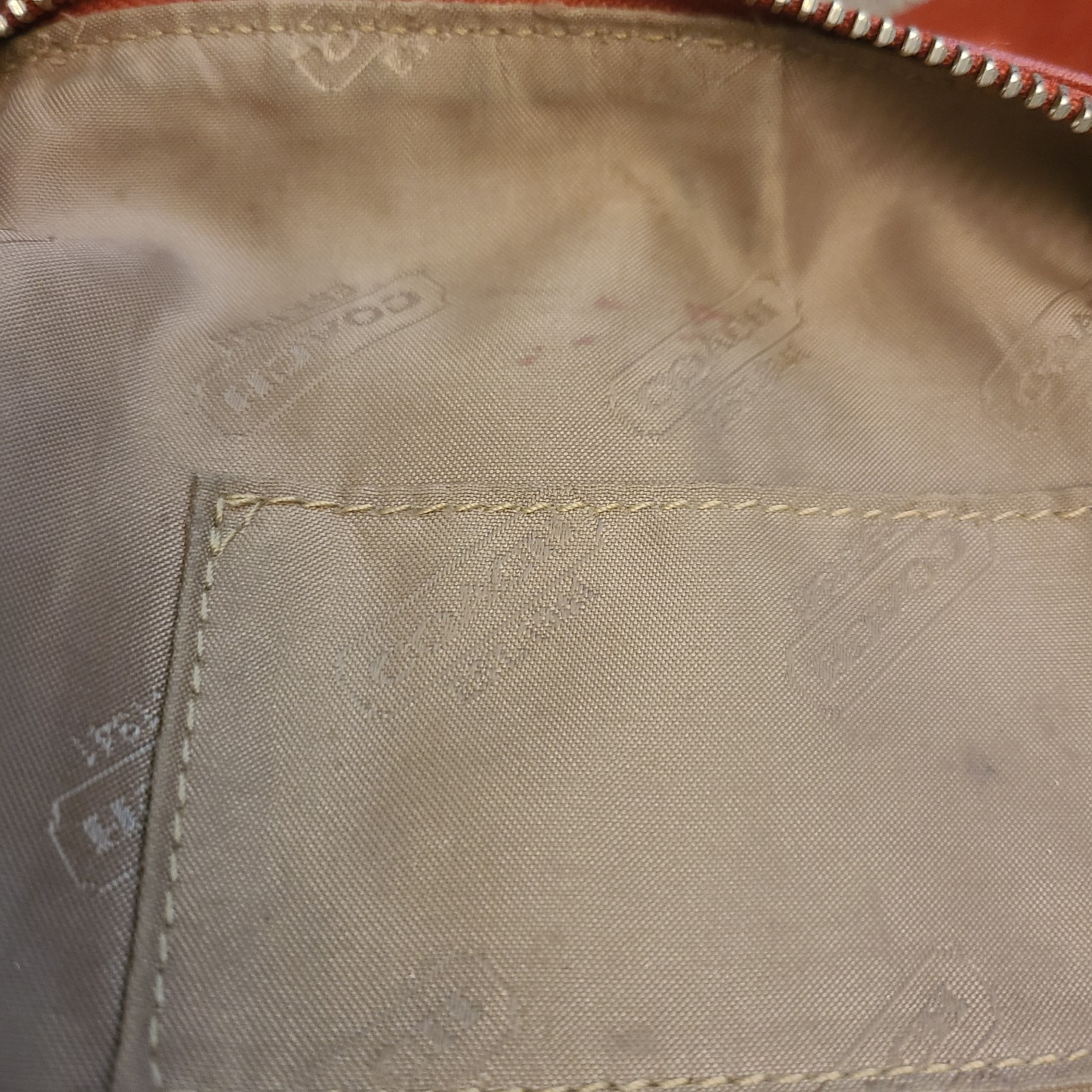 Coach 9564 Y2K 2005 Red Leather Hobo Baguette Shoulder Bag Convertible Strap