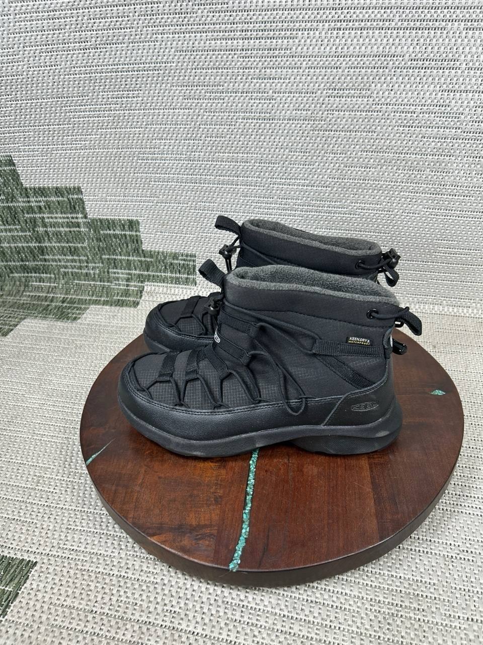 Keen Boots Womens Size 7.5 Uneek Snk Chukka II Wp Black Round Toe Ankle Snow