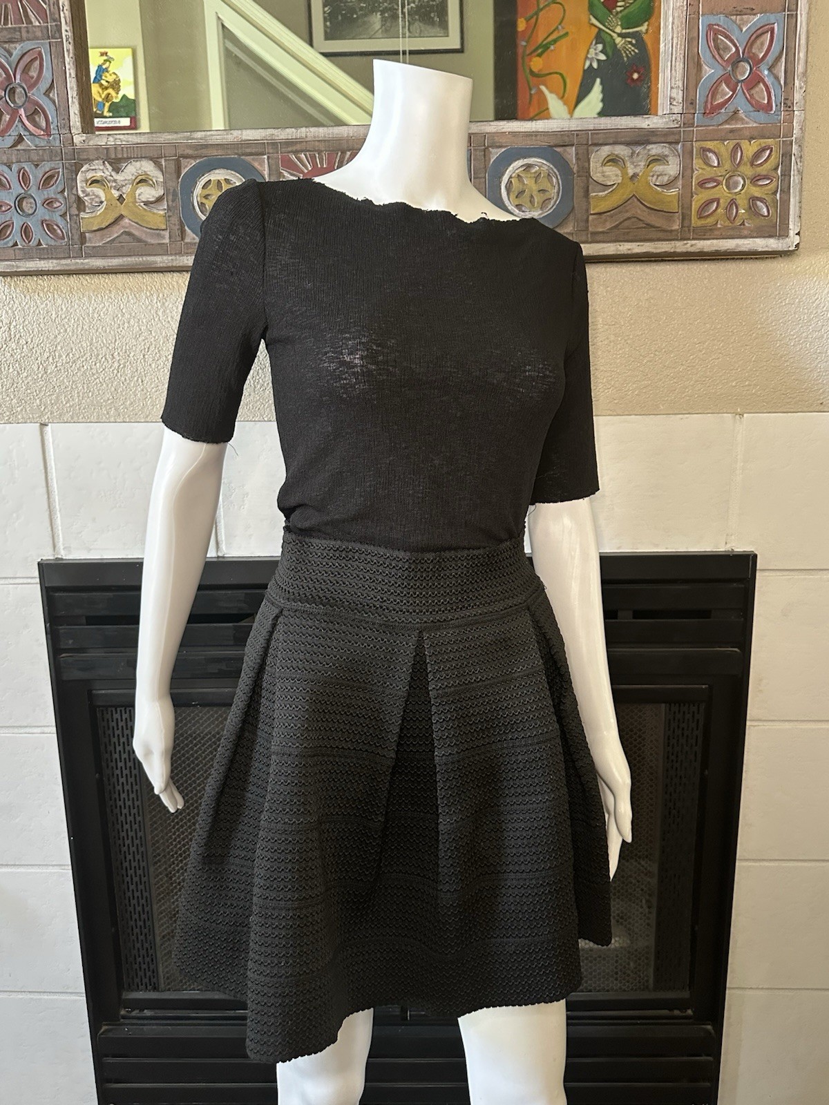 Finesse Black Mini A-line Skirt Size Small Length 17” Zipper Closure