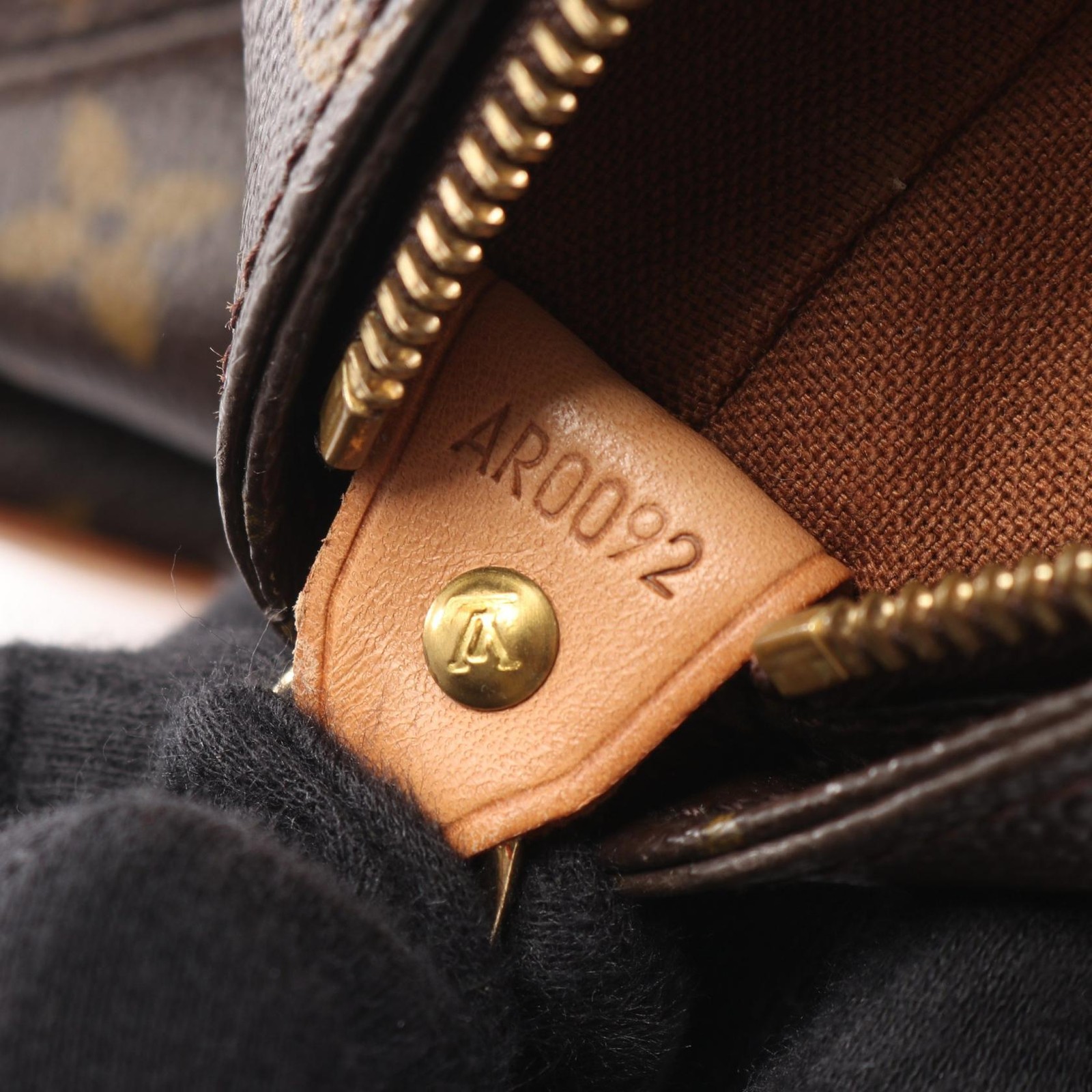LOUIS VUITTON Cabas Mezzo Tote shoulder Bag M51151 Monogram leather Brown Used