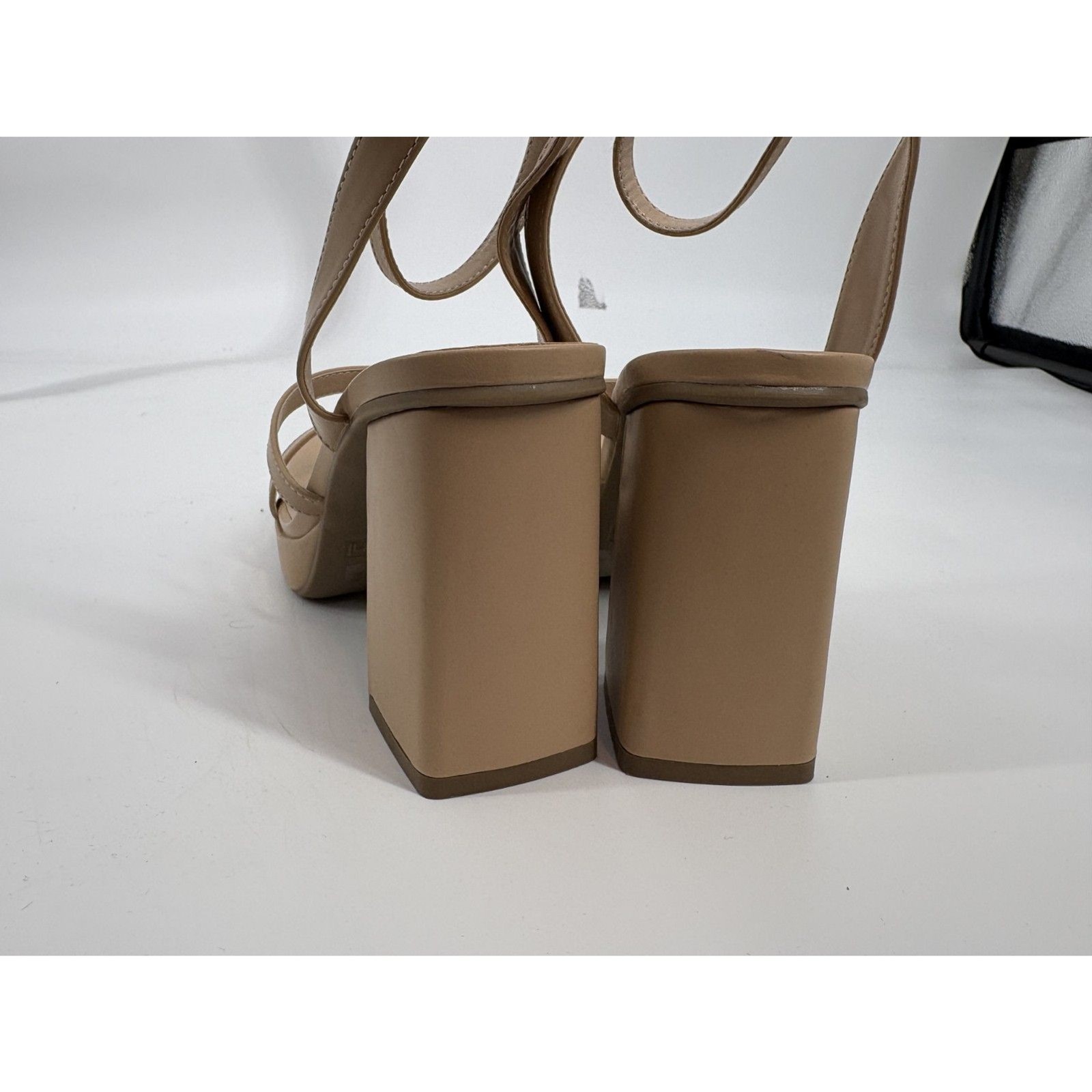 burudani Sandals
