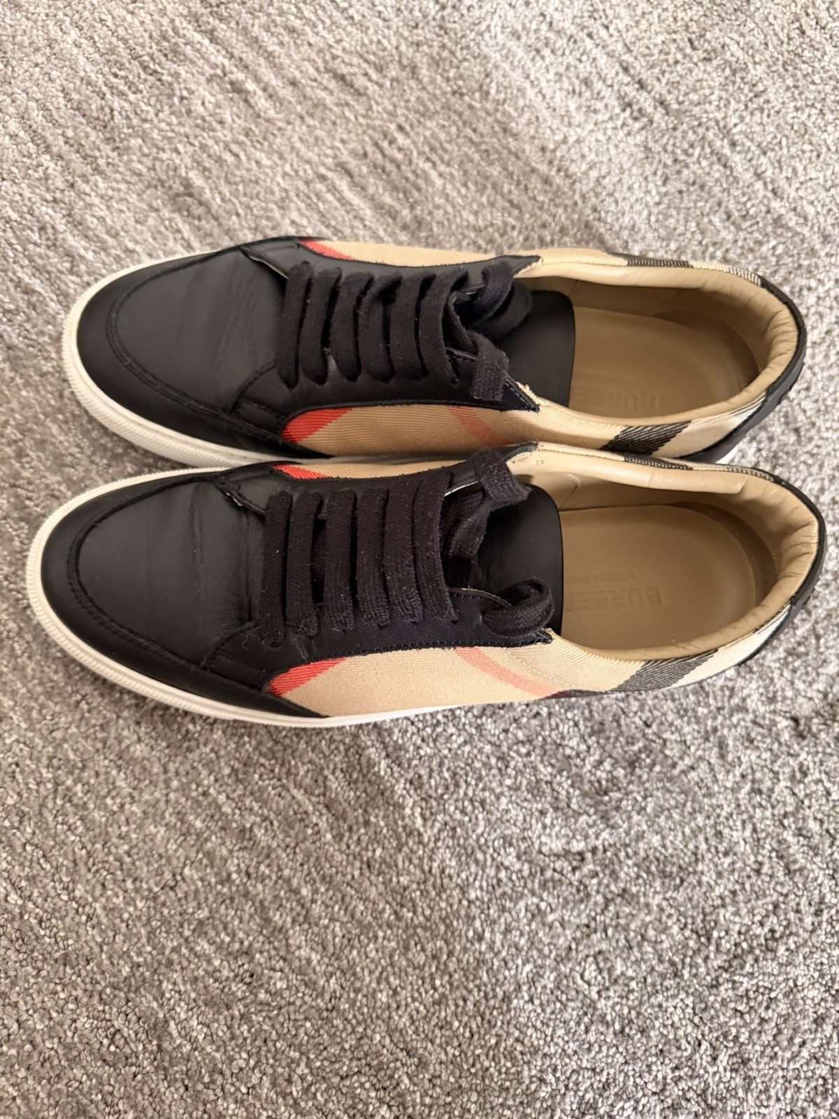 Authentic Burberry Women’s Check Low Top Sneakers Black Beige Leather EU 39 US