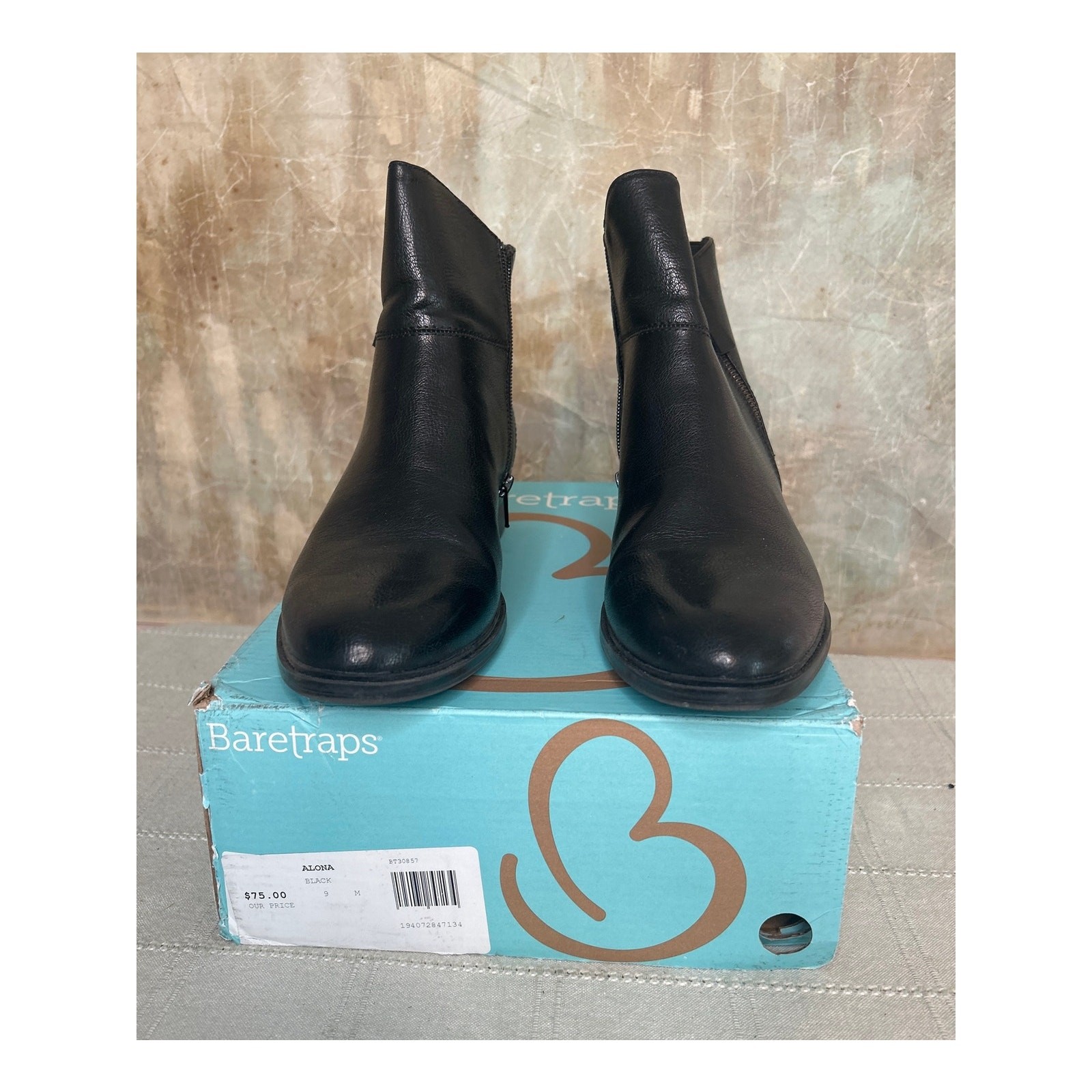 BareTraps Alona Women’s Black Block Heel Ankle Bootie Microfiber Footbed Size 9M