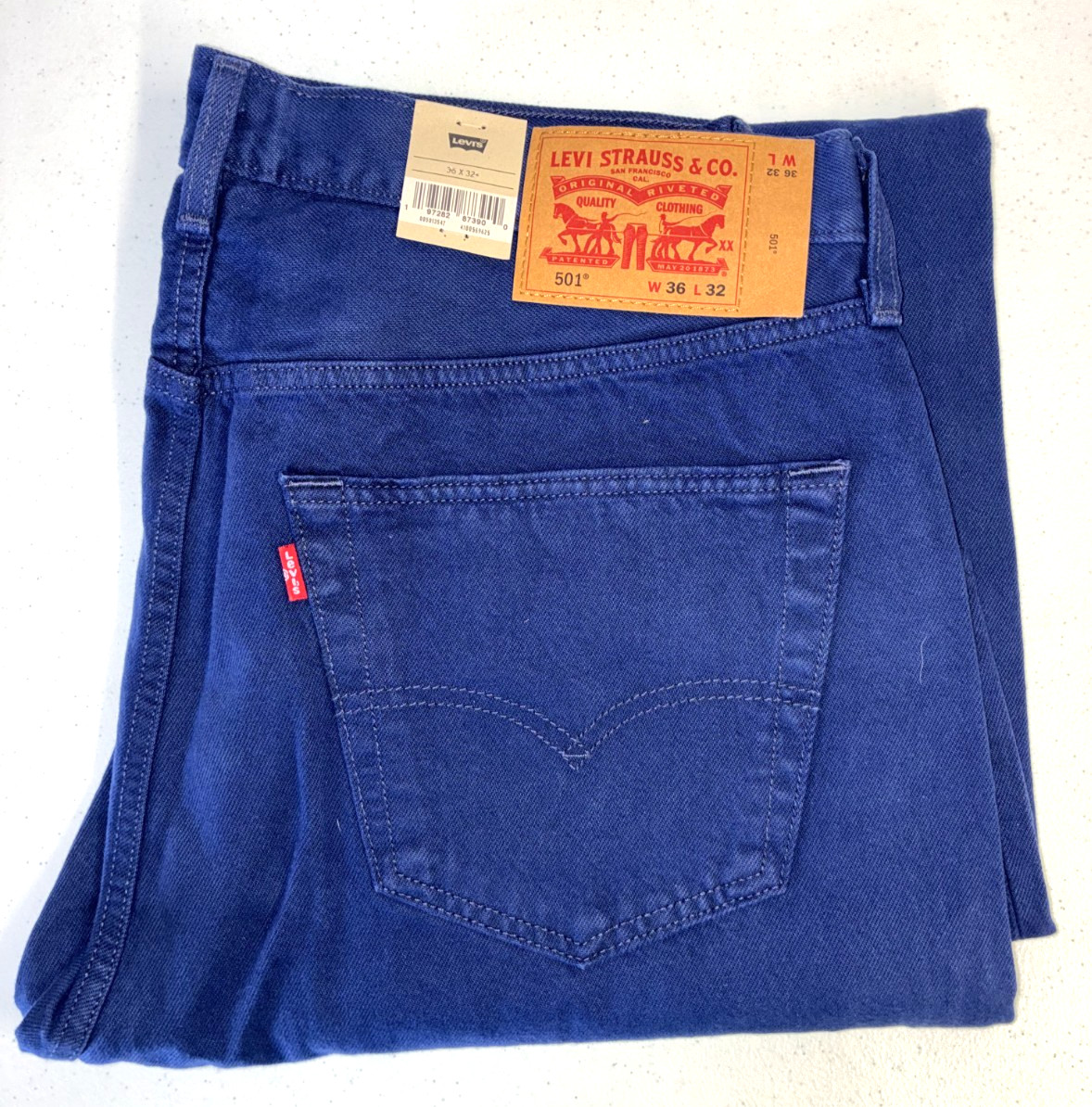 LEVI’s 501 original jeans Mens 36×32 straight leg, button fly, relaxed NEW Blue