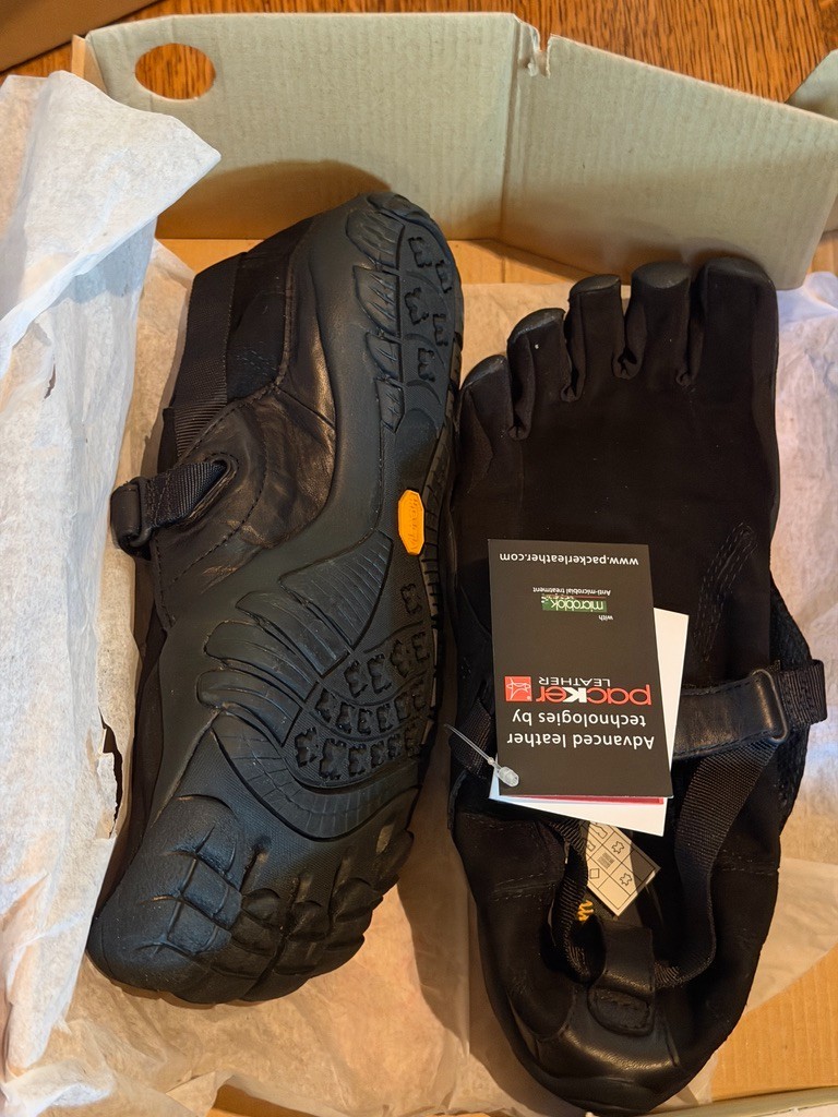 Vibram Fivefingers KSO Trek, Black, size 42