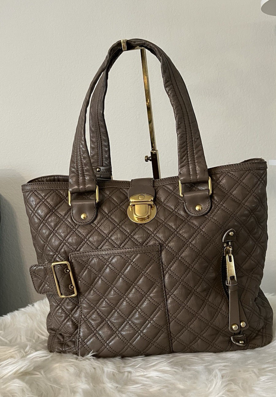 Marc Jacobs Women’s Brown Quilted Tote, Double Handles, Turn-Lock, Zip, Gold