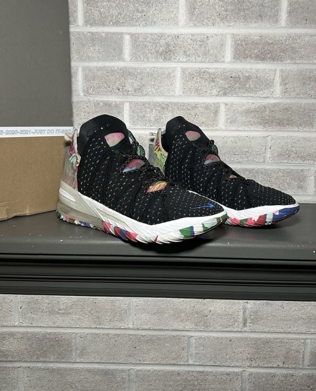 Lebron 18 James Gang Multicolored CQ9283-002 Men Size 11
