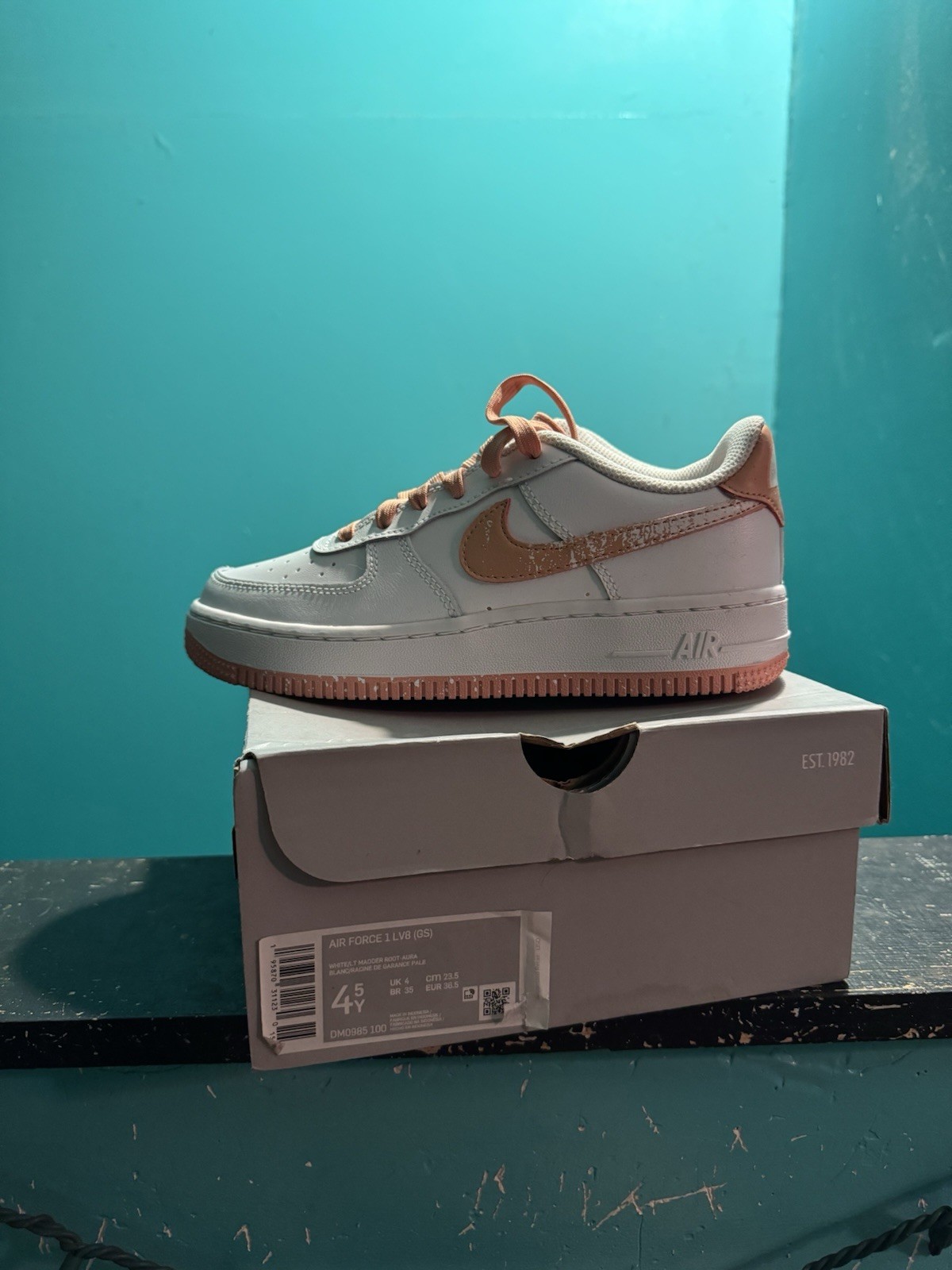 Nike Air Force 1 LV8 (GS) W/ Rainbows Size 4.5Y DM0985100. Brand New, Never Worn