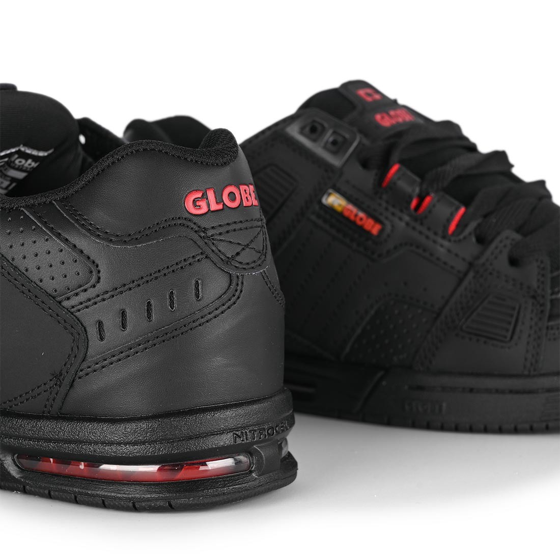 Globe Sabre Skate Shoes – Black/Dusk