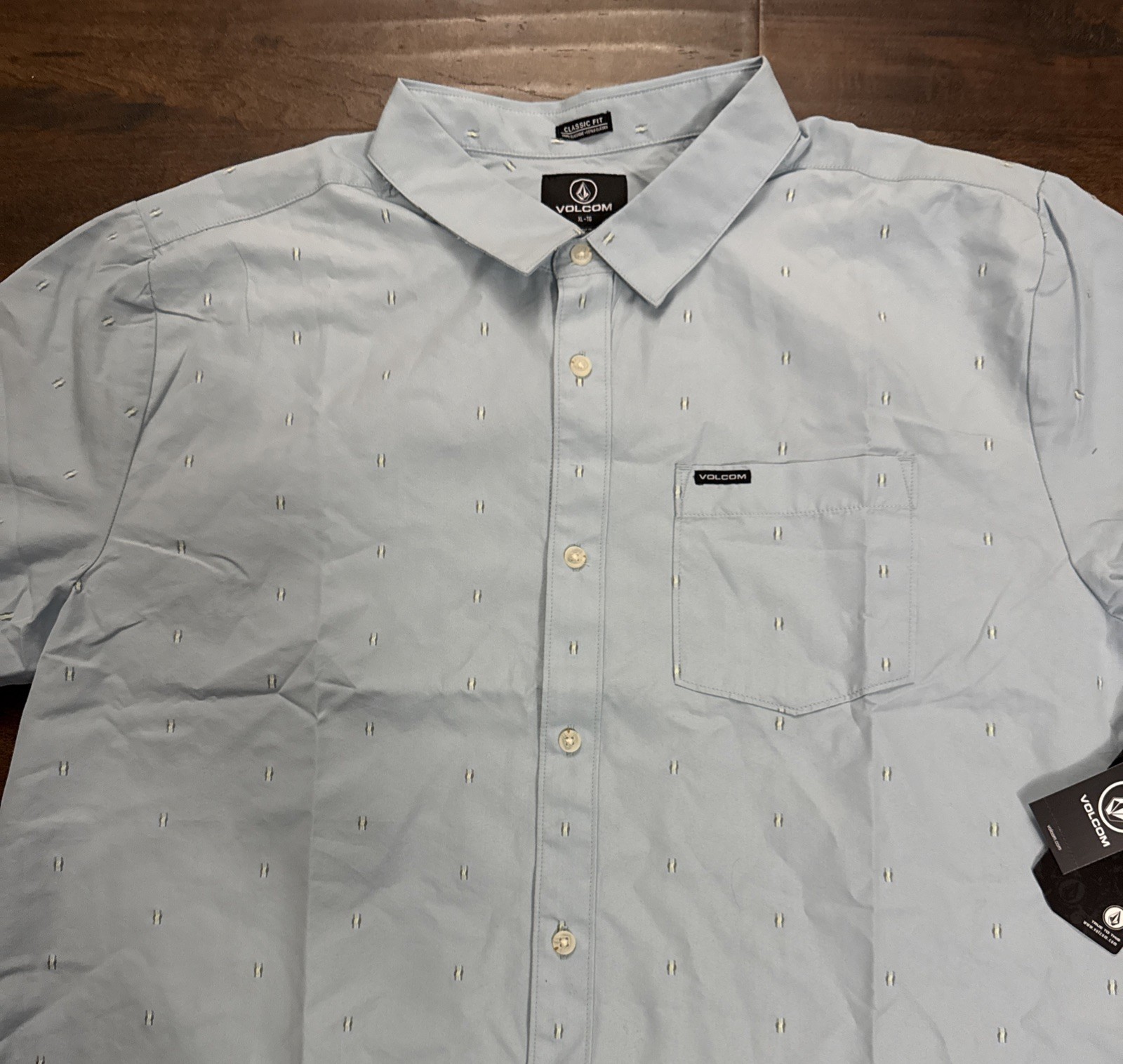 NWT VOLCOM BANKSTONE Short Sleeve Woven Shirt Men’s Size XL. A7