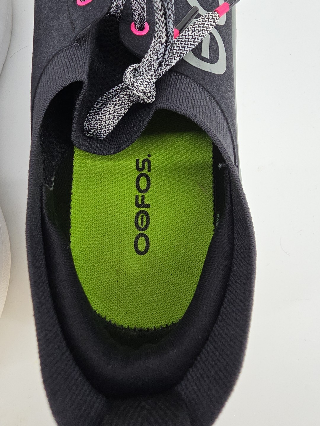 OOFOS OOmy Stride Recovery Comfort Shoes Lace Sneakers Womens Size 11 Black Pink