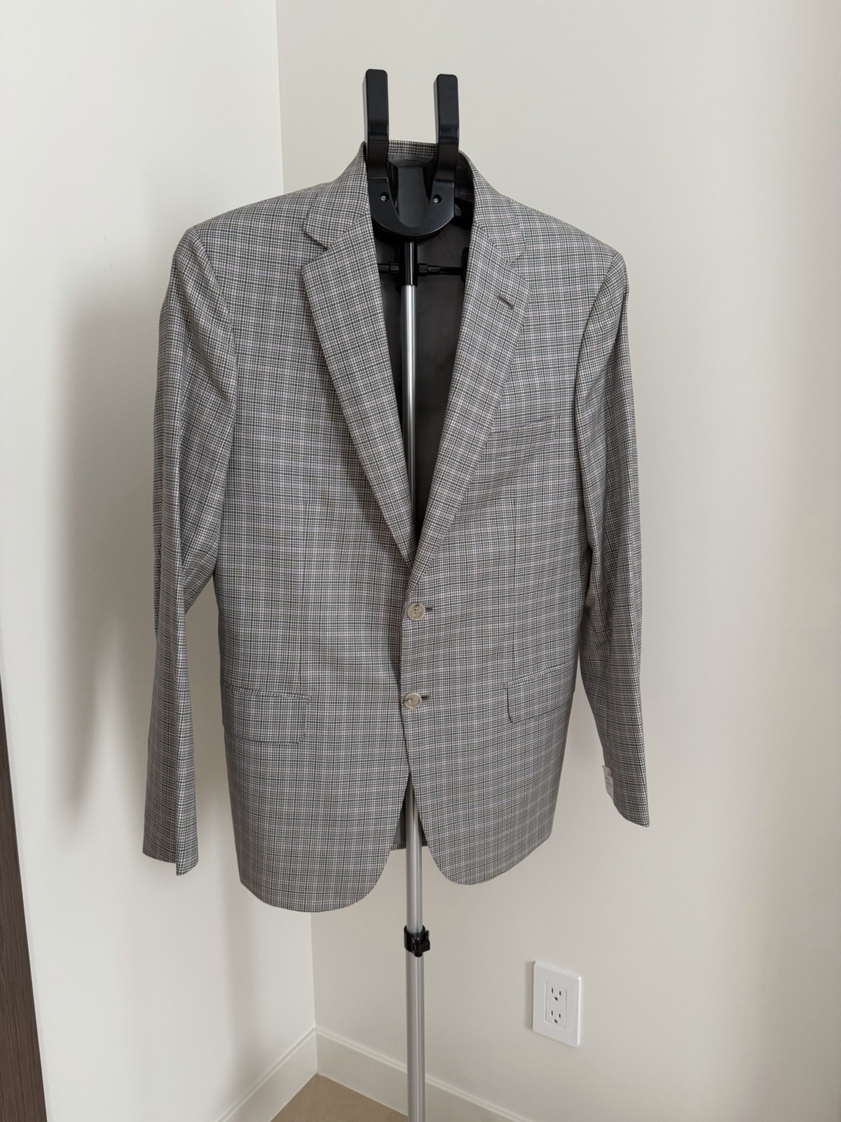 Brioni Colosseo 22 Gray Micro Houndstooth Sport Coat Blazer 38R Barneys NY Italy
