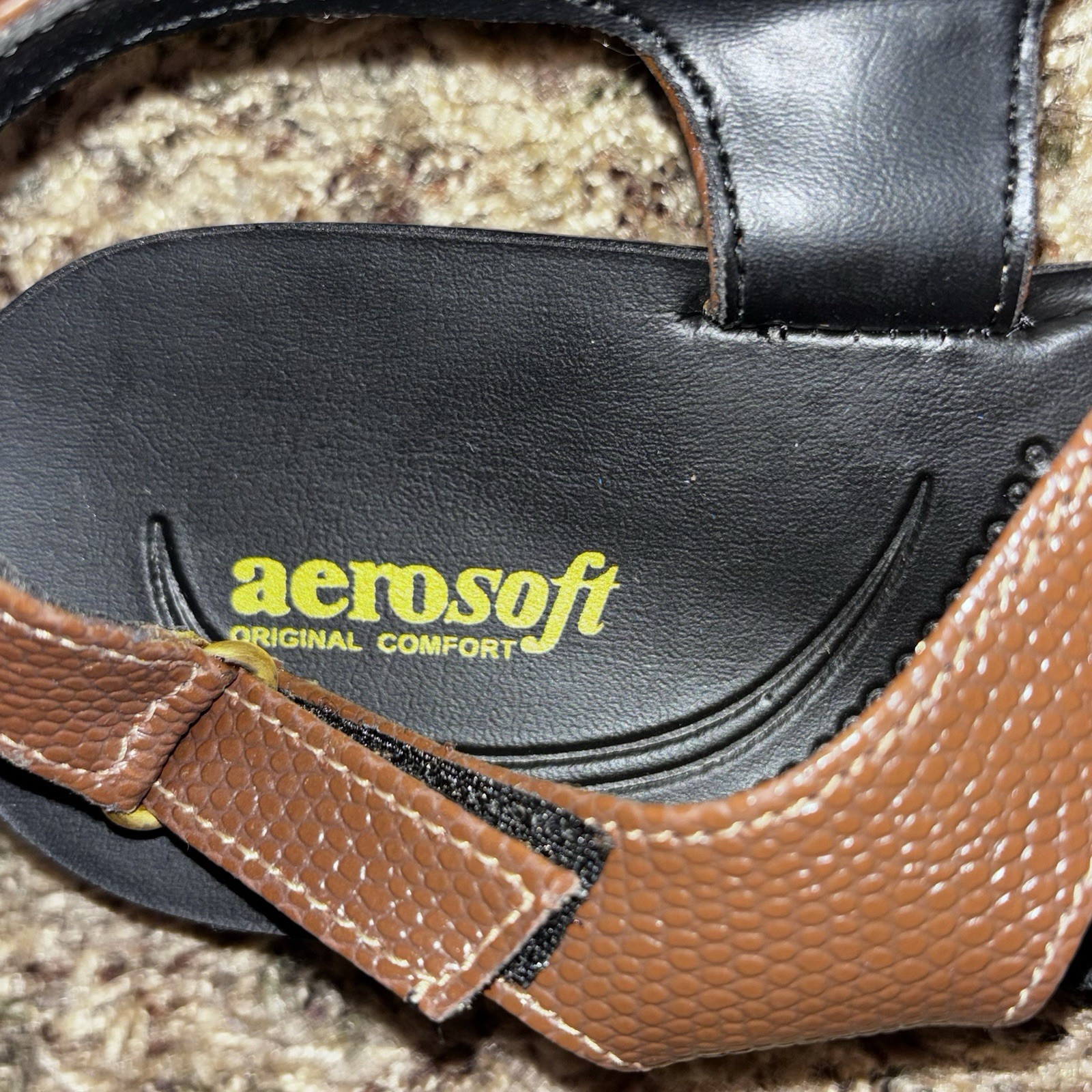 Aerosoft Women’s Thong Sandals Brown/Black/Gold Logo Slip On EU 40 US 9