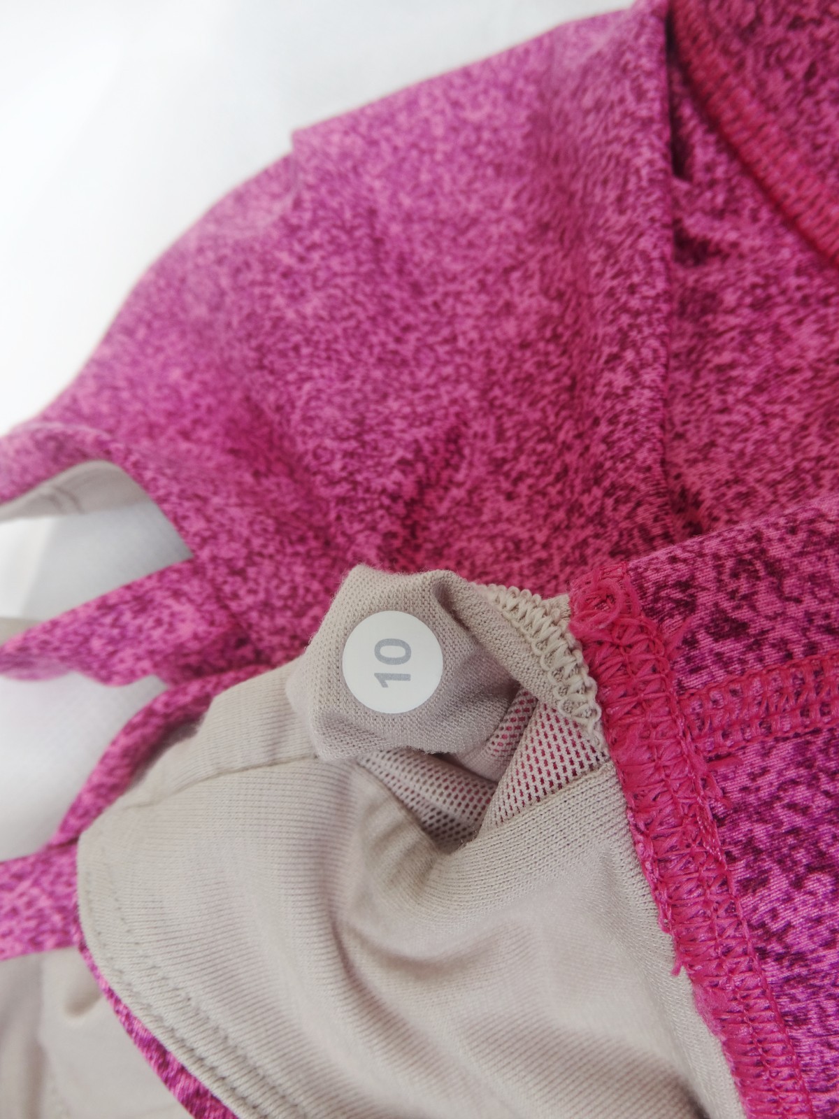 Lululemon Size 10 yoga ENERGY BRA, Flashback Static/Raspberry w cups