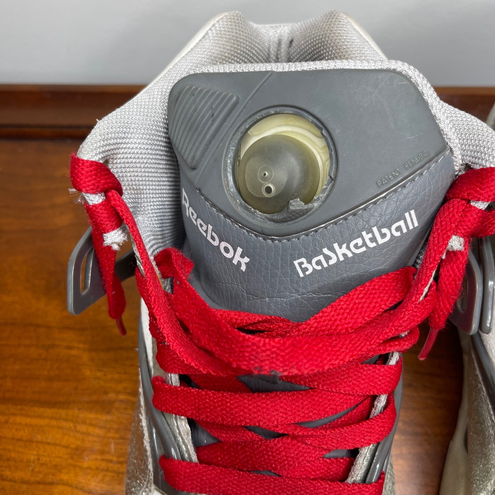 Reebok Pump Omni Lite Limited Edition Mens Metallic Silver Grey Red Sneaker 10.5