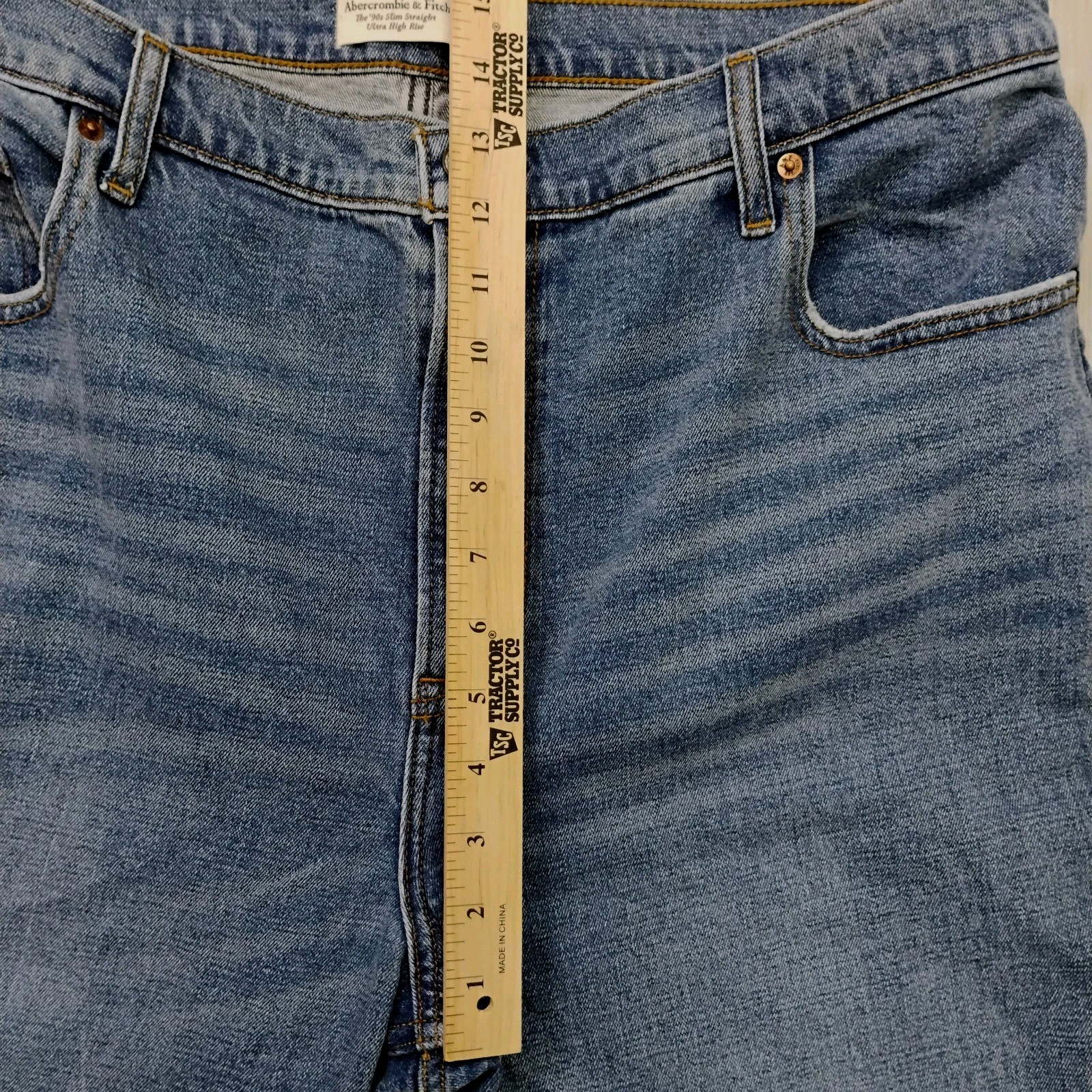 Abercrombie & Fitch 90s Slim Straight Ultra High Rise Jeans 34/18 (Actual 38×32)