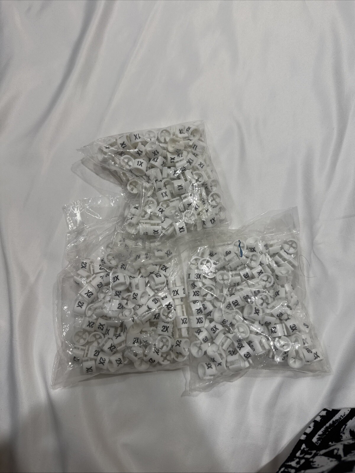 PLUS SIZE 1X 2X 3X 300 Pcs Clothing Rack Size Dividers Tags Plastic Hanger Sizer