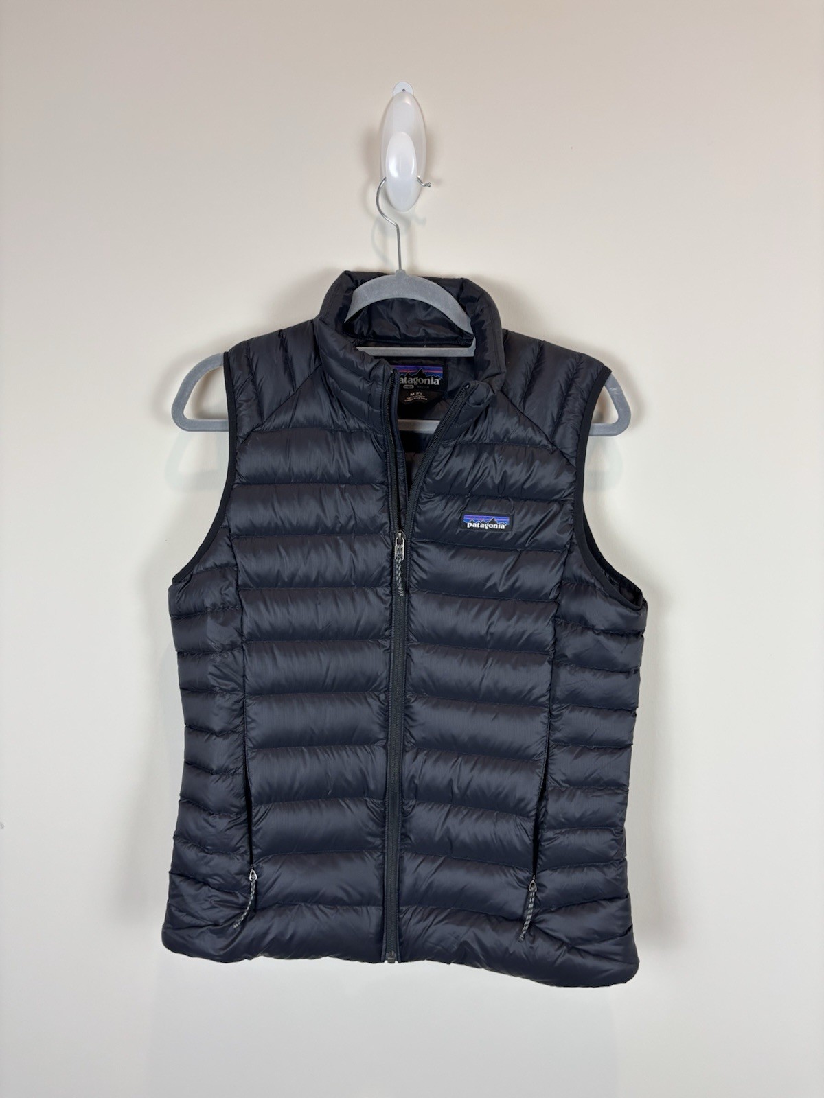 Patagonia Down Sweater Insulated Vest Size Medium Women Black 800 Fill SP24
