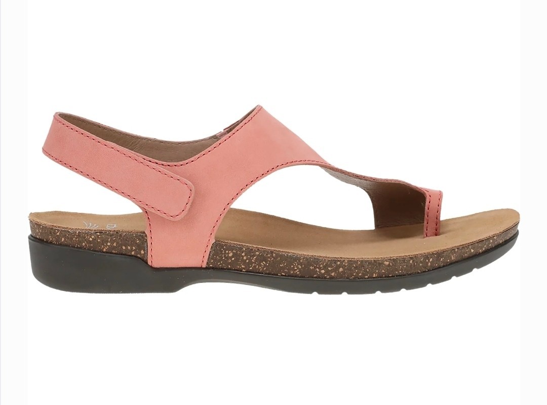 Dansko Reece Rose Nubuck Leather Thong style Sandals Women’s Size 42 or US 11.5
