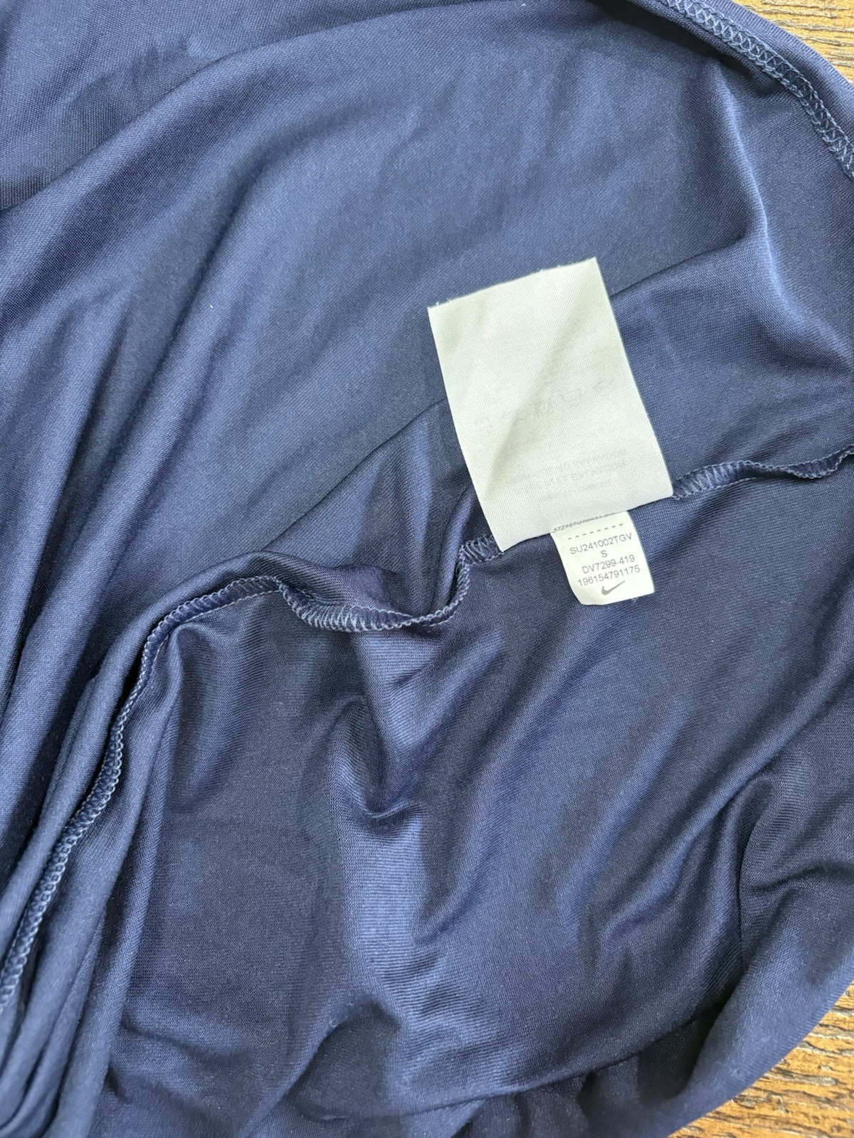 Nike Dri-FIT Size Small unisex Tee Breathable Crew Neck Football color blue
