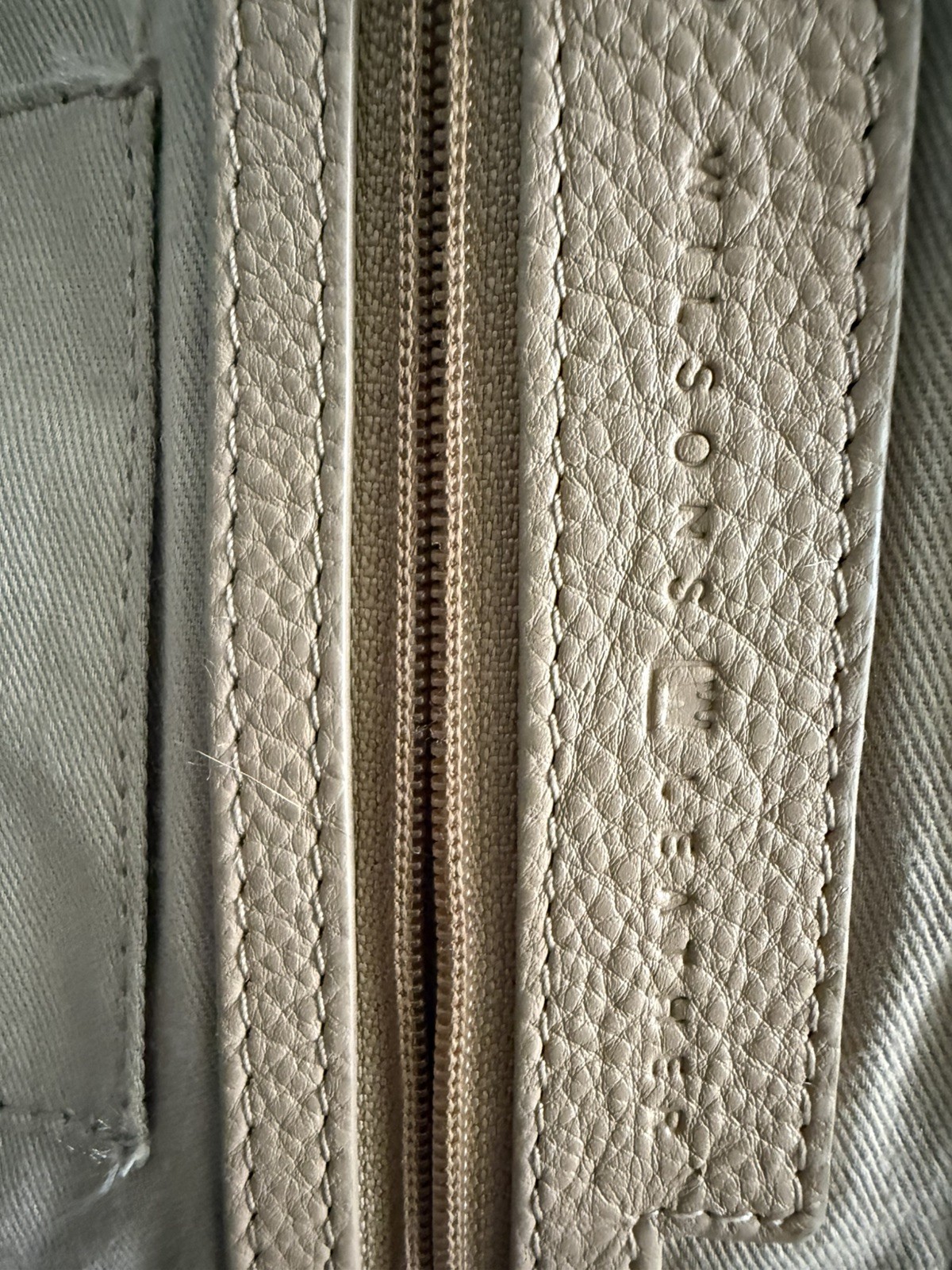Vintage Wilsons Leather Y2K Light Brown Pebbled Whipstitch Turn Lock Flap Bag